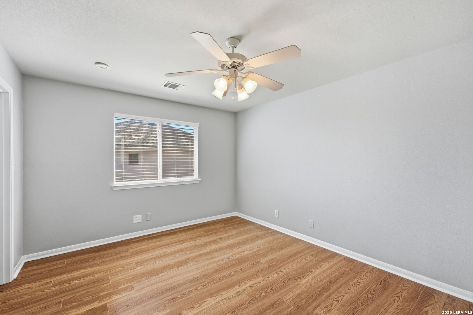 831 Queens Oak