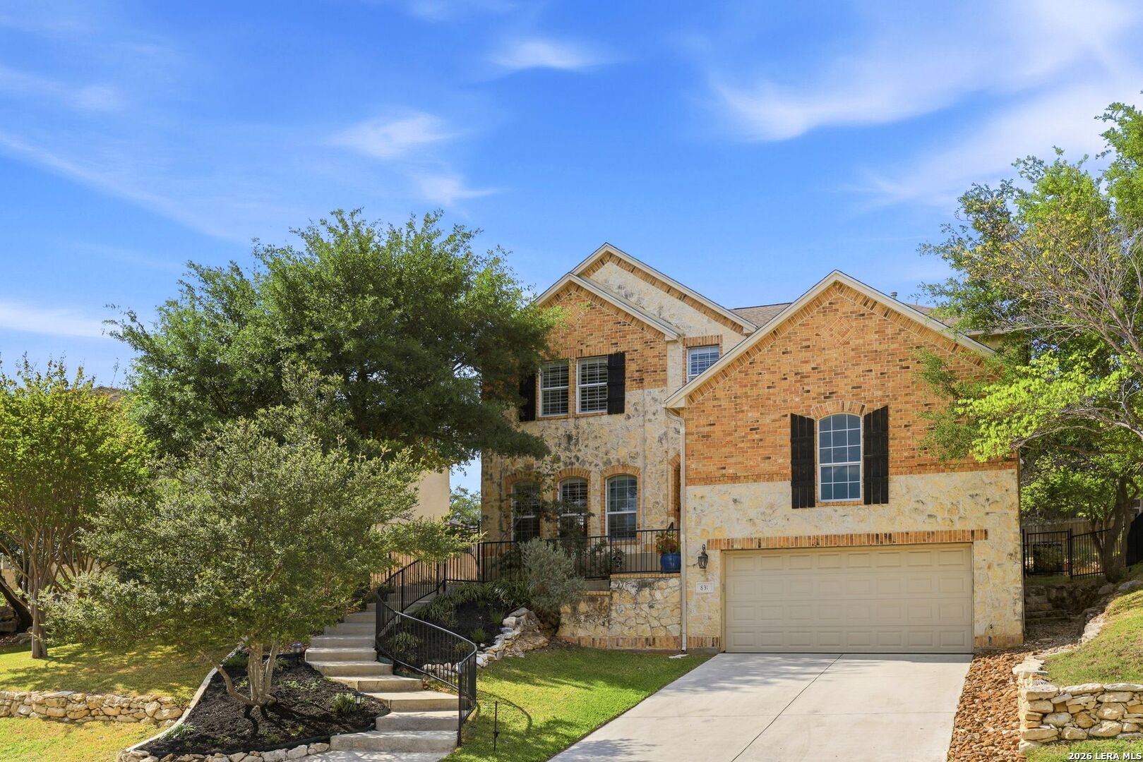 831 Queens Oak