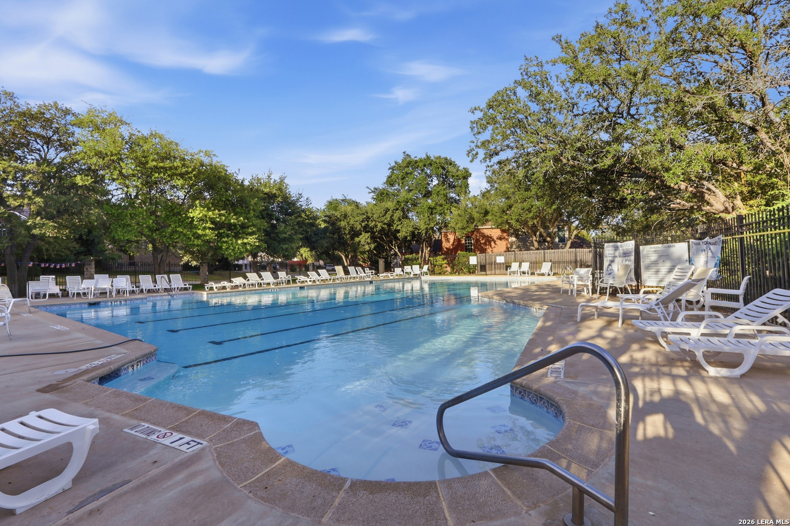 831 Queens Oak
