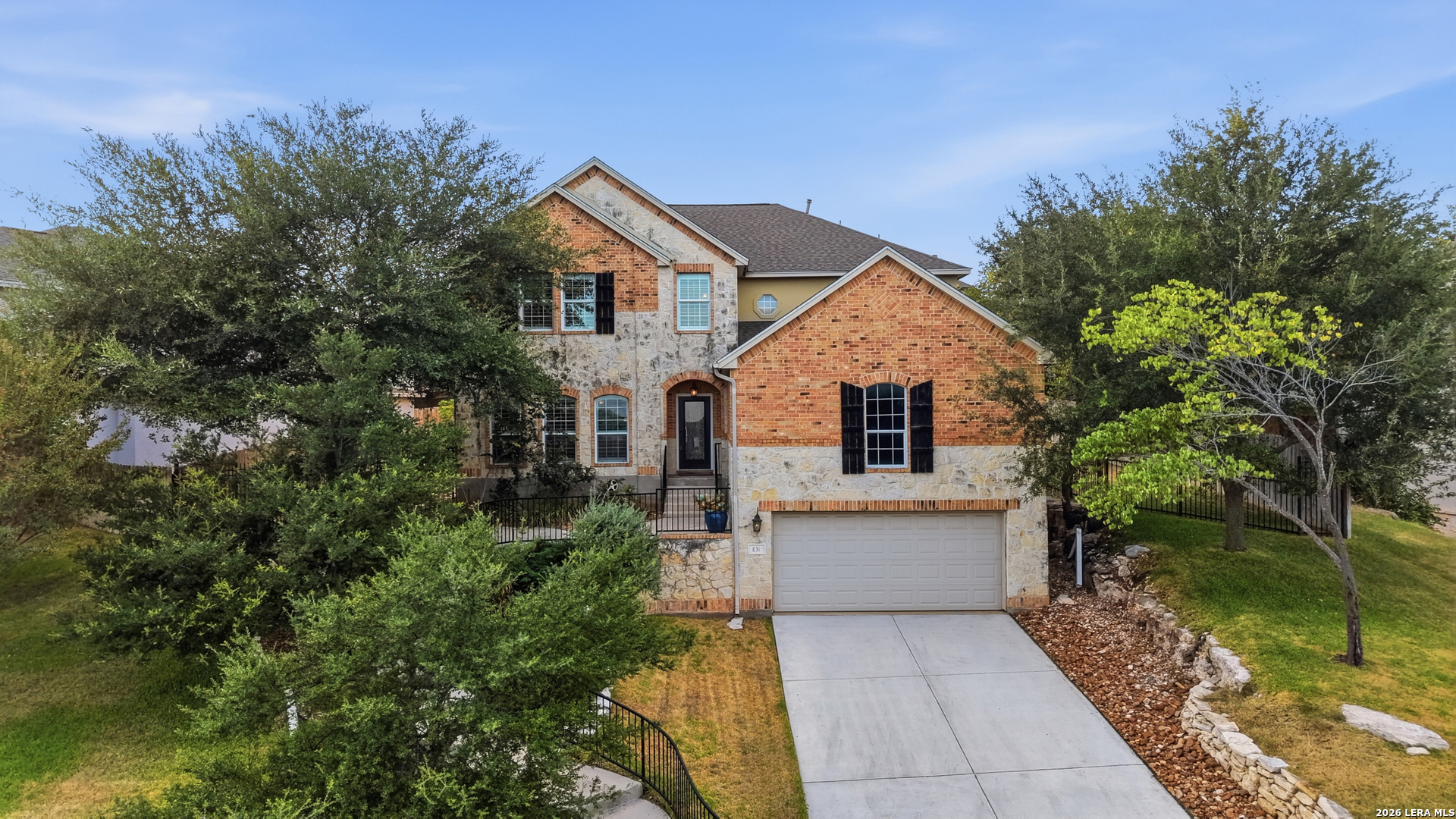 831 Queens Oak