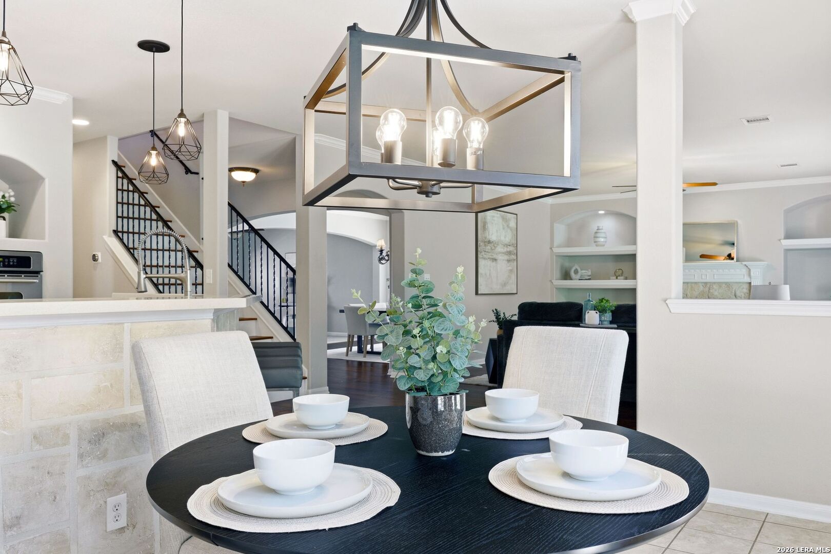 831 Queens Oak