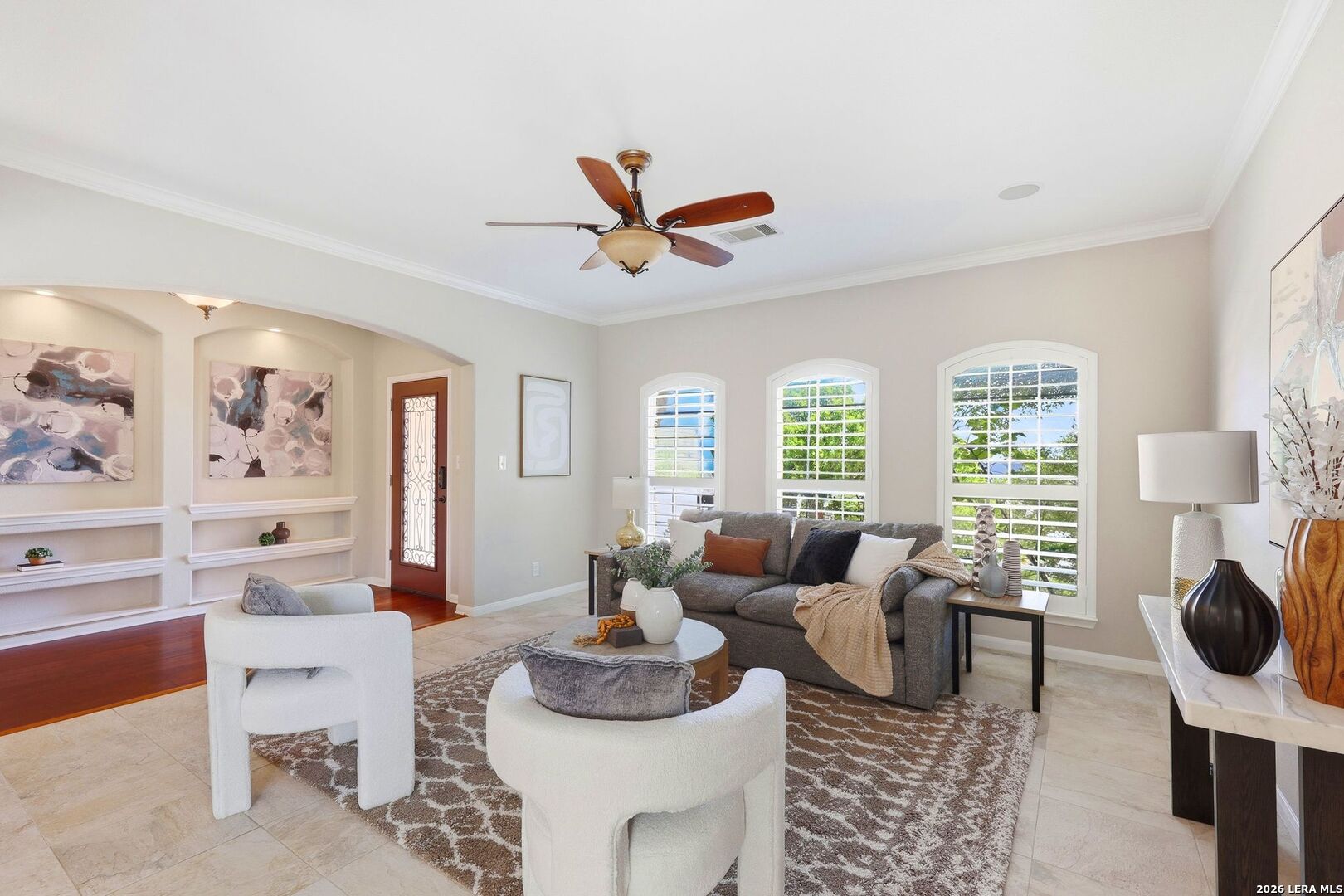 831 Queens Oak