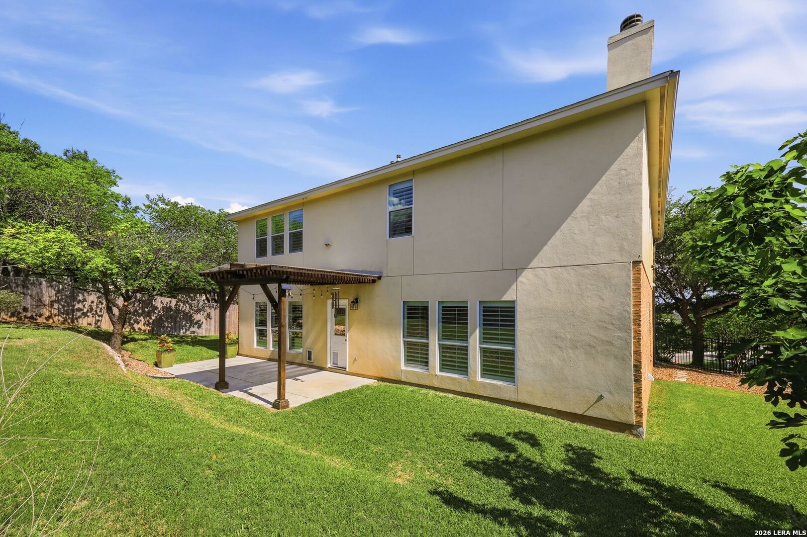 831 Queens Oak