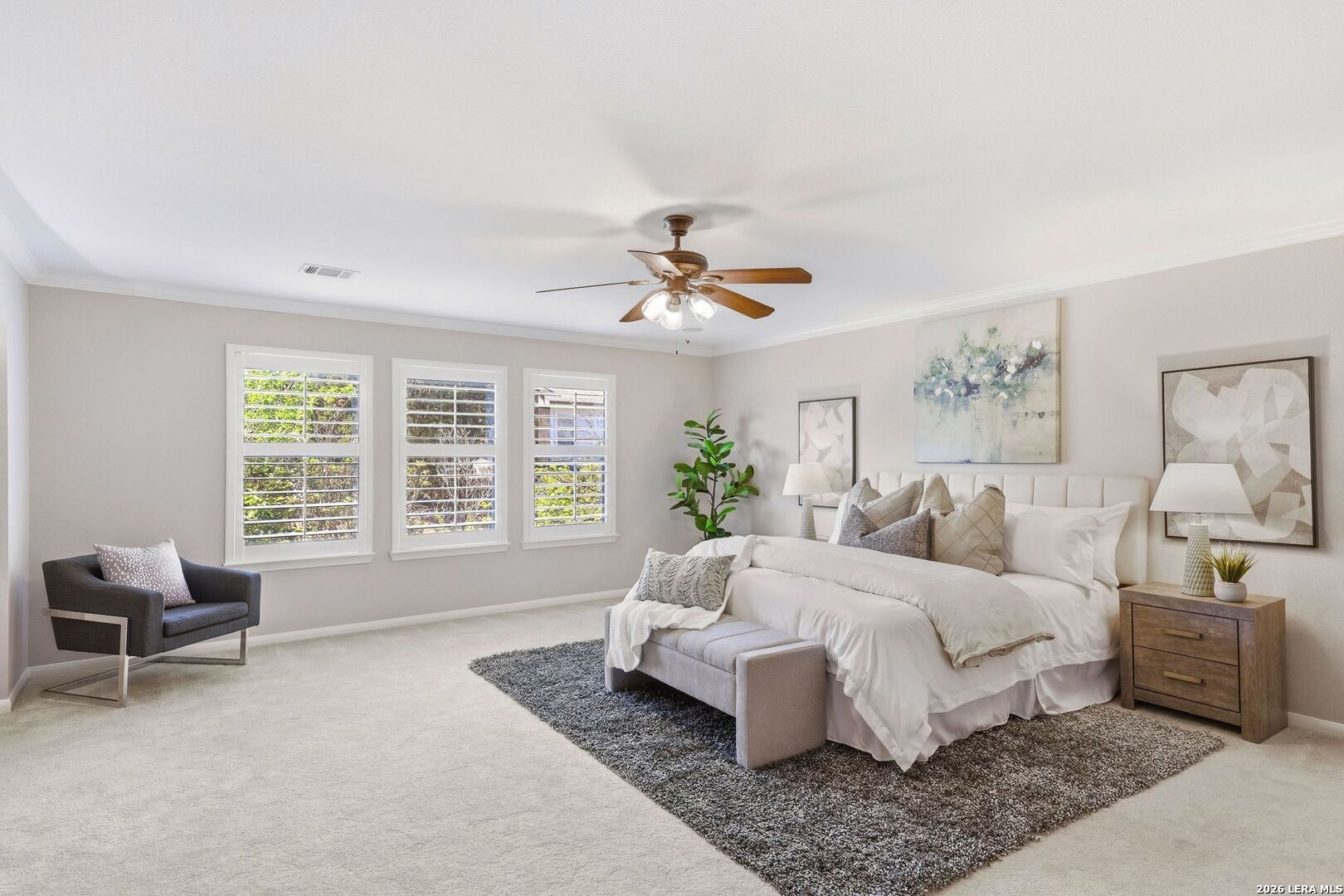 831 Queens Oak