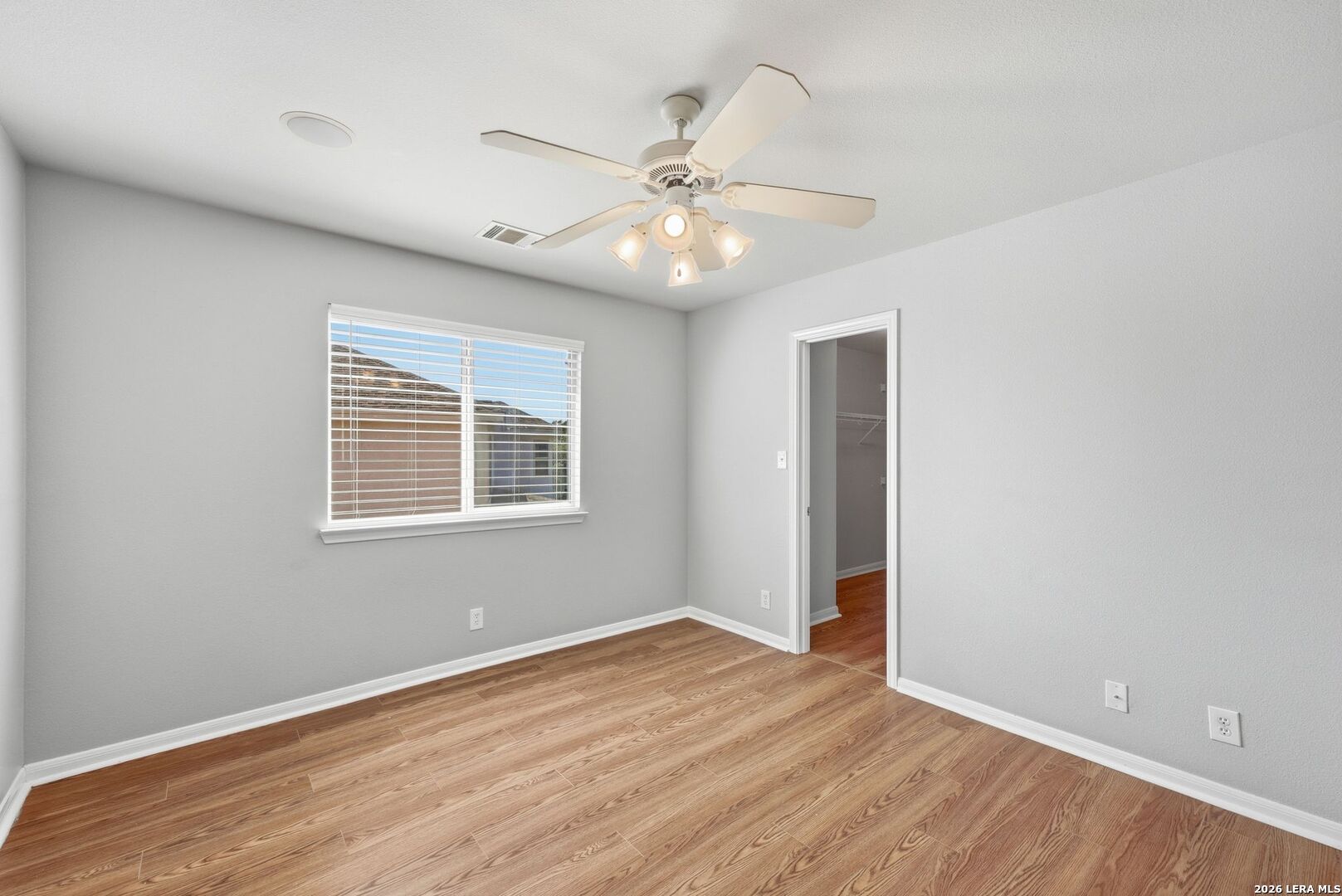 831 Queens Oak
