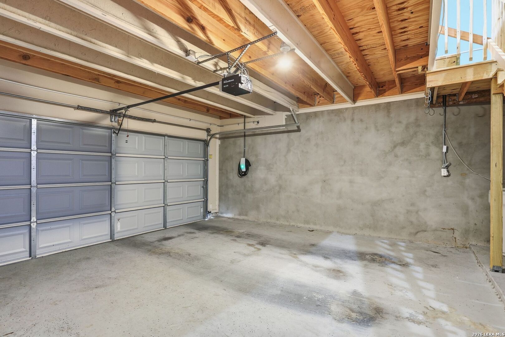 831 Queens Oak