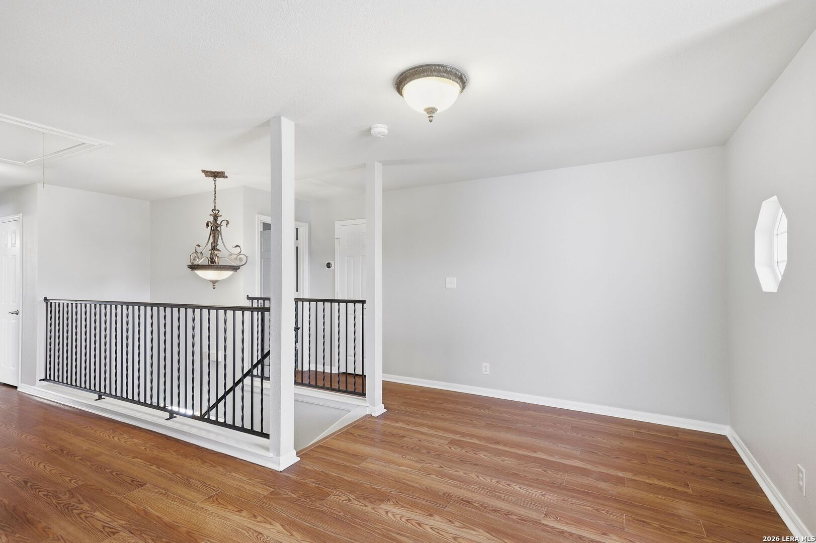 831 Queens Oak