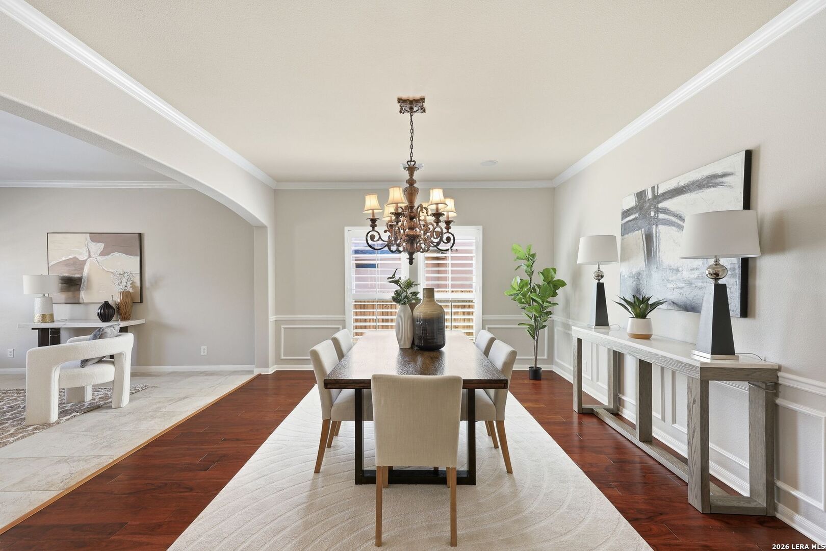 831 Queens Oak
