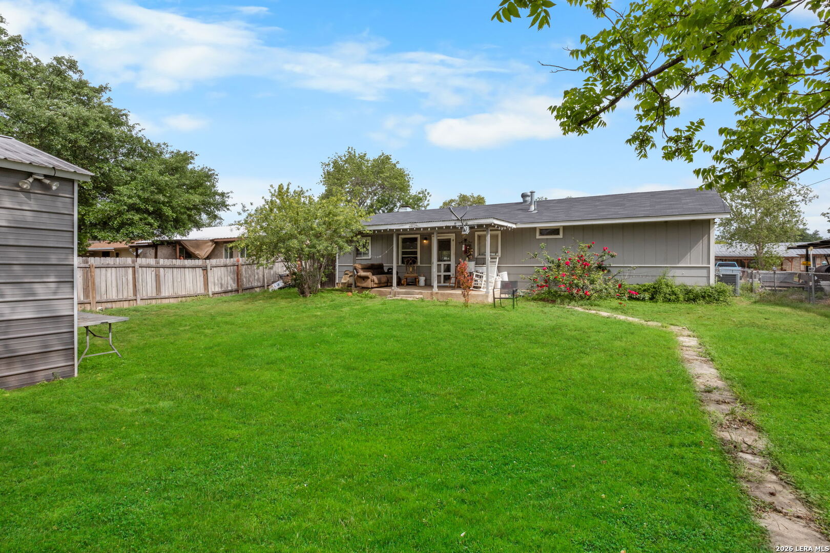 2305 Elaine Dr