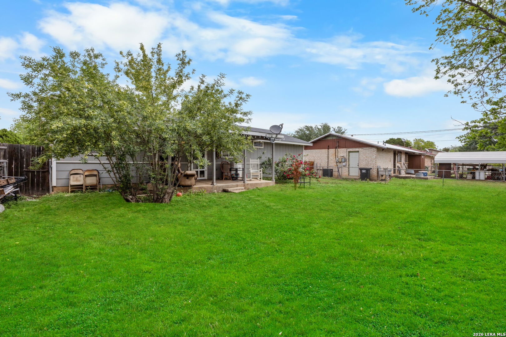 2305 Elaine Dr
