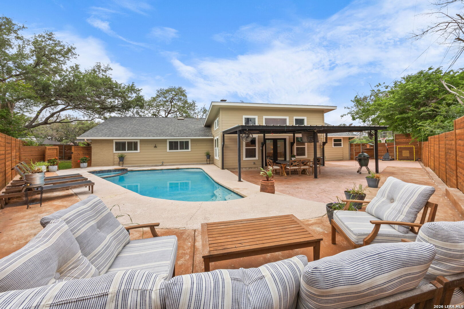 1307 MOUNT VIEJA DR