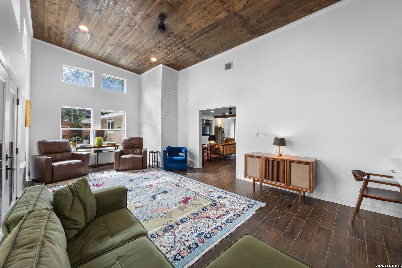1307 MOUNT VIEJA DR