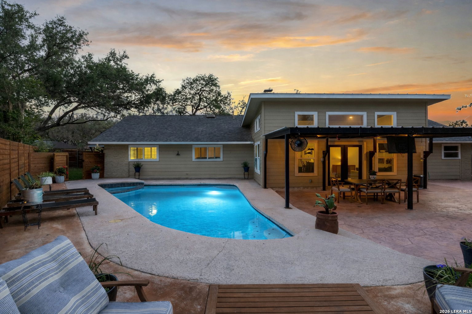 1307 MOUNT VIEJA DR