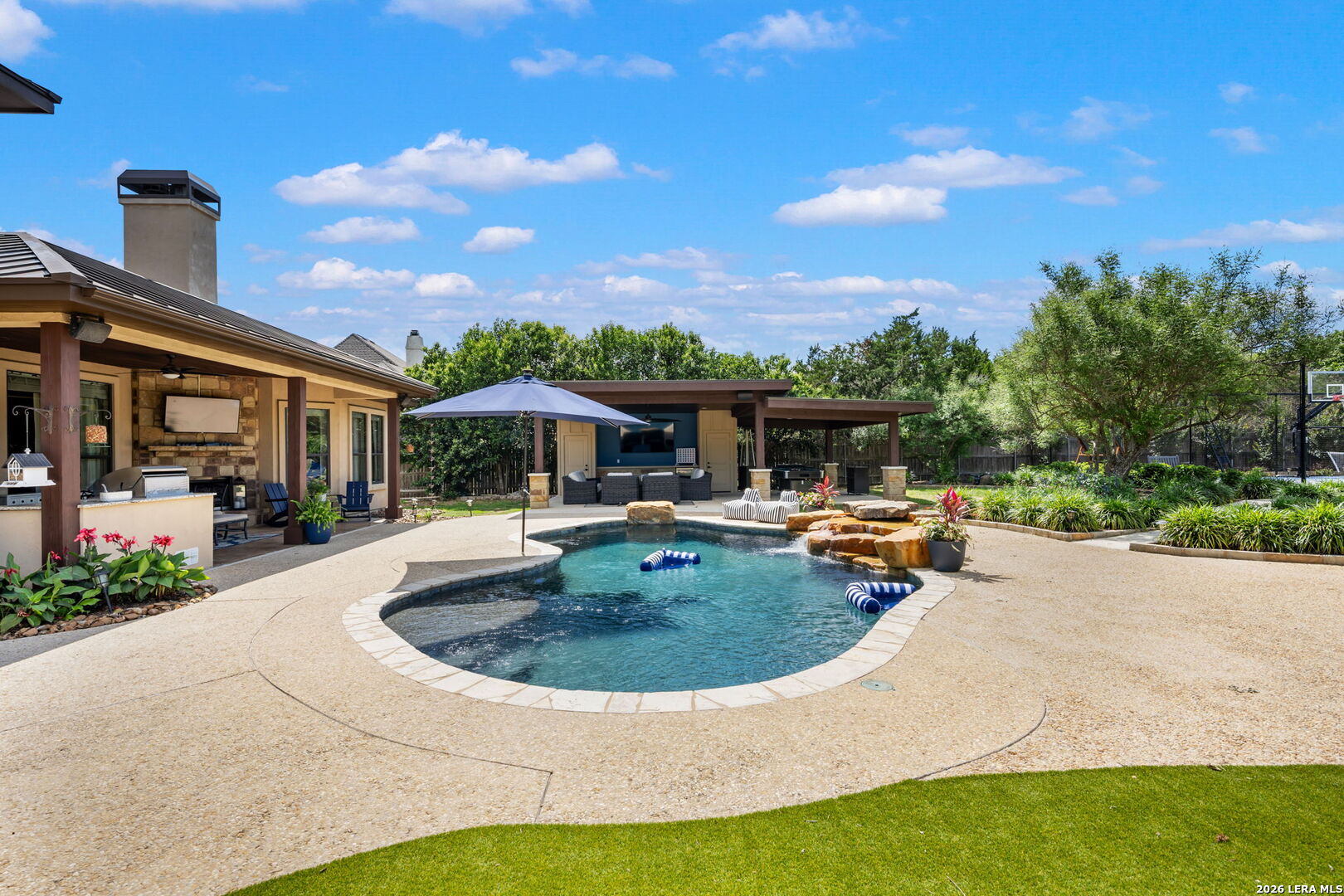 8820 Cavalry Dr