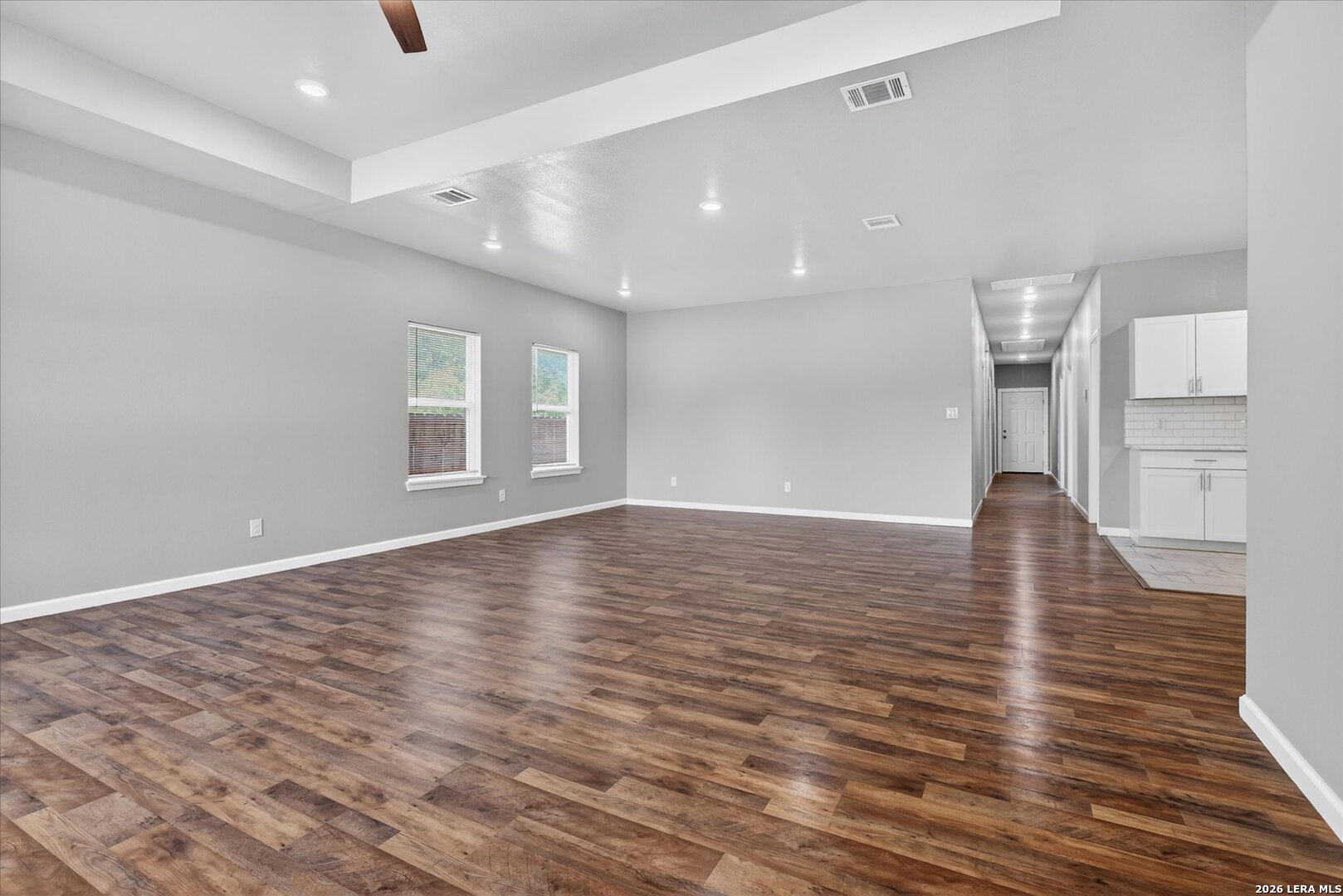 3723 Commercial Ave