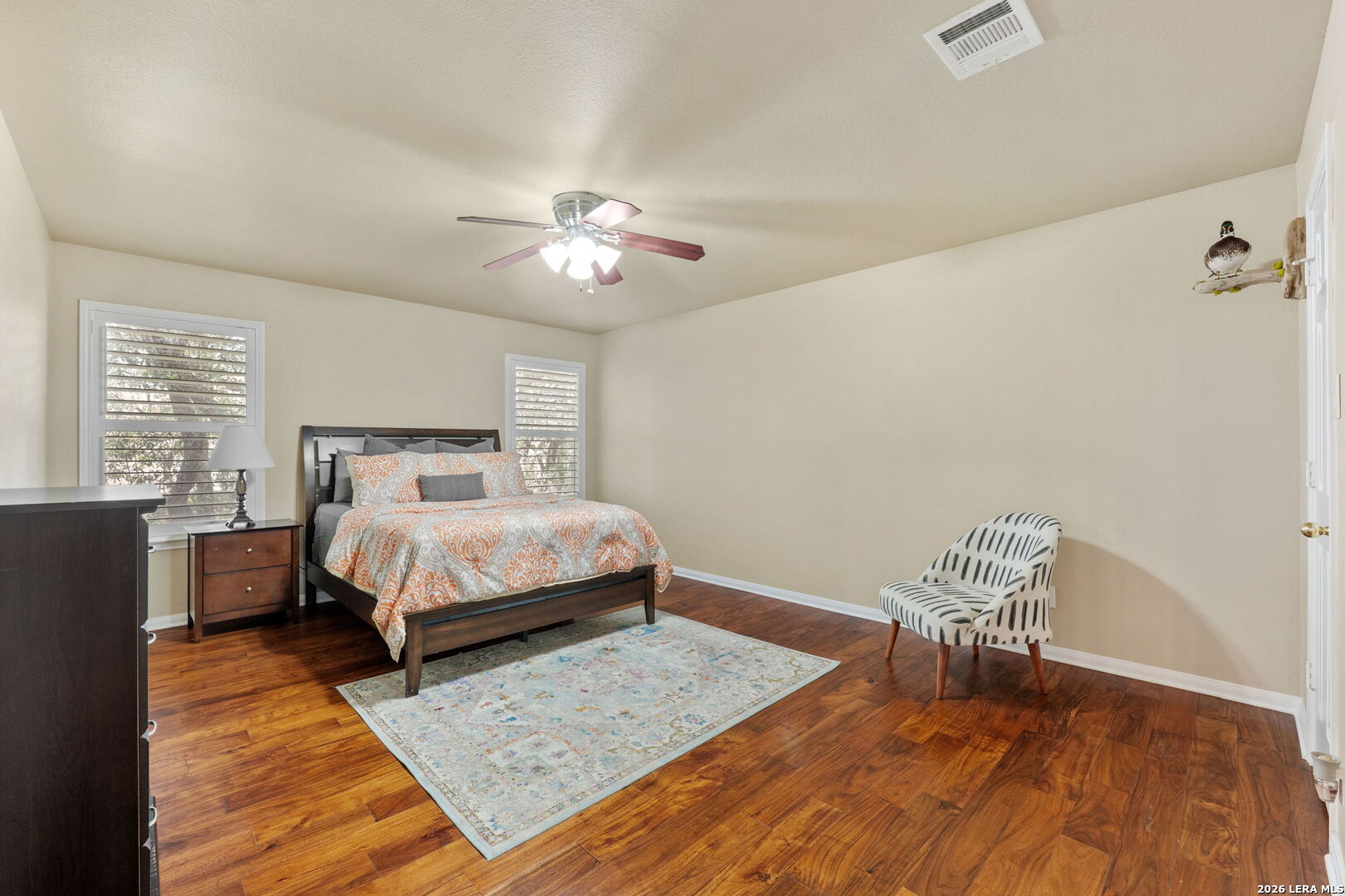 410 Midway Crst