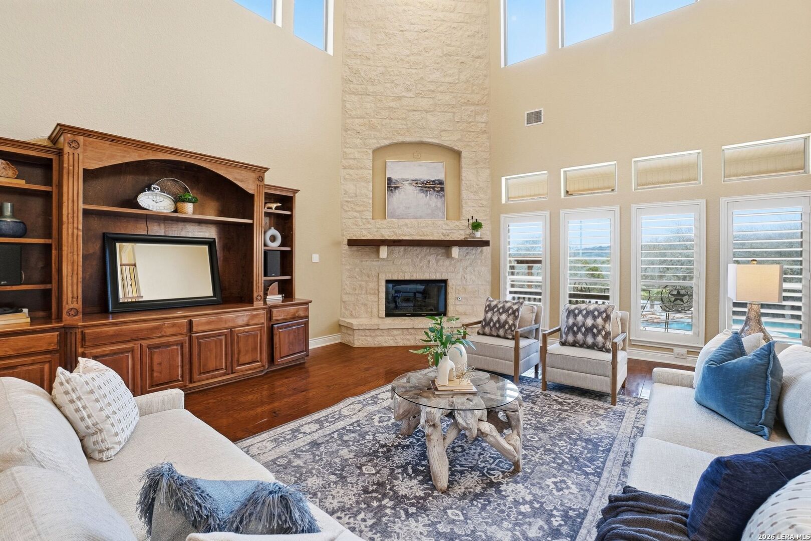 16227 San Cayetano