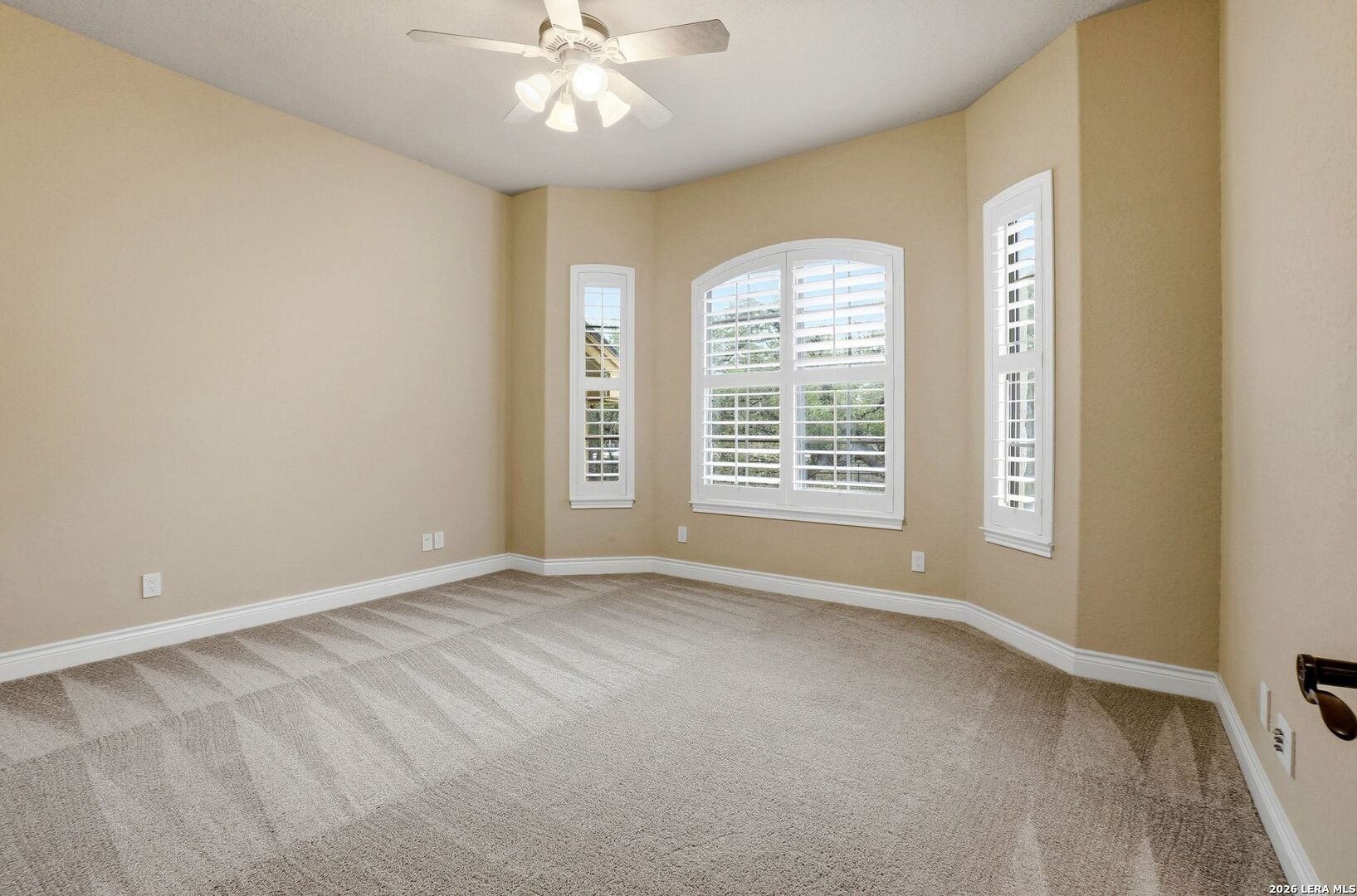 16227 San Cayetano