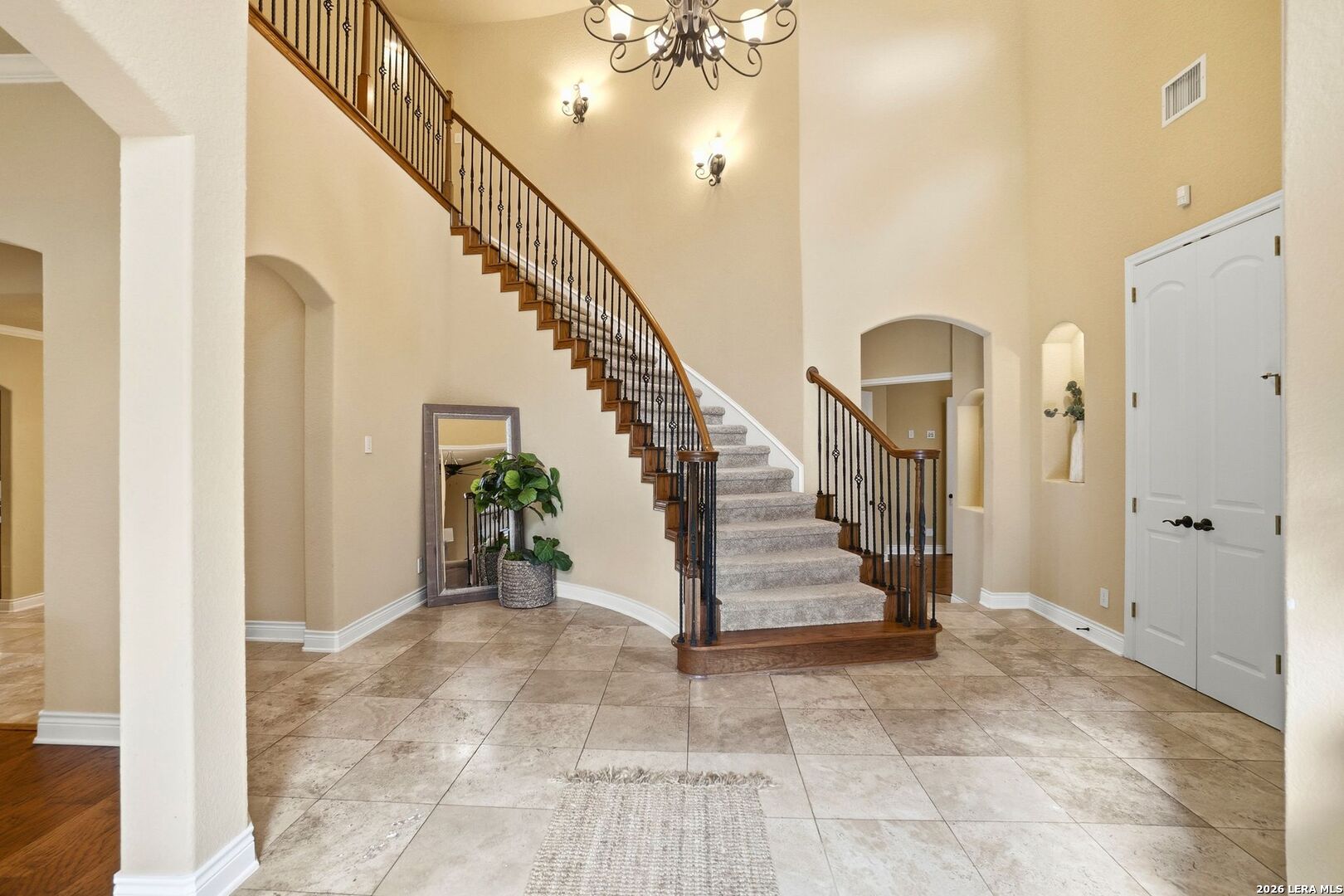 16227 San Cayetano