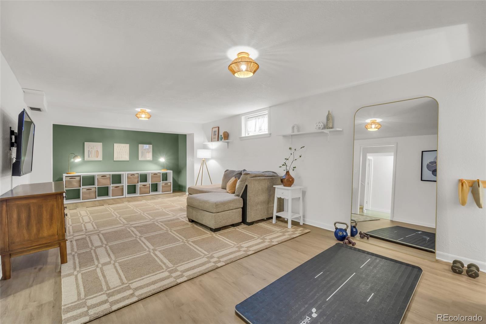 3112 W Layton Avenue