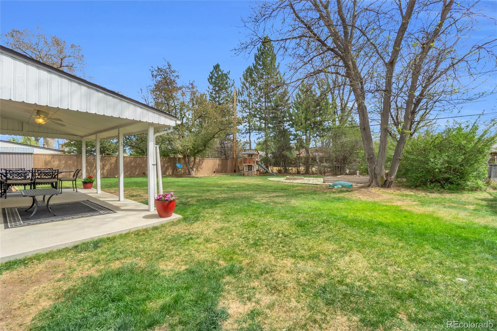 3112 W Layton Avenue