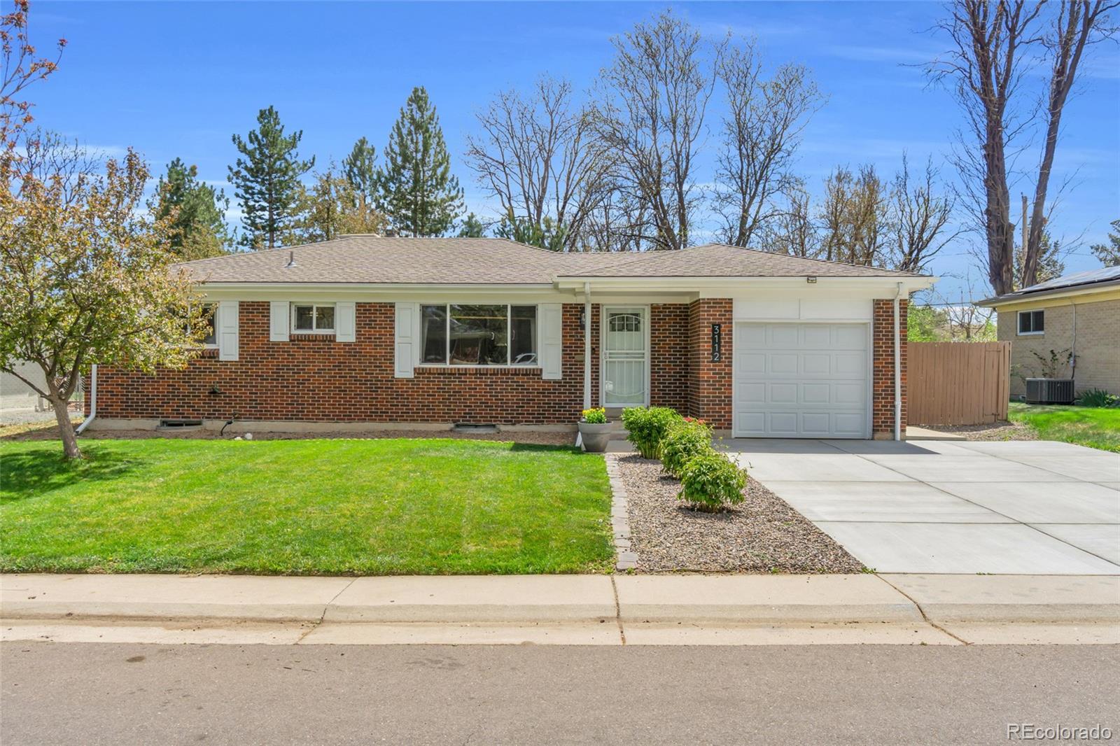3112 W Layton Avenue
