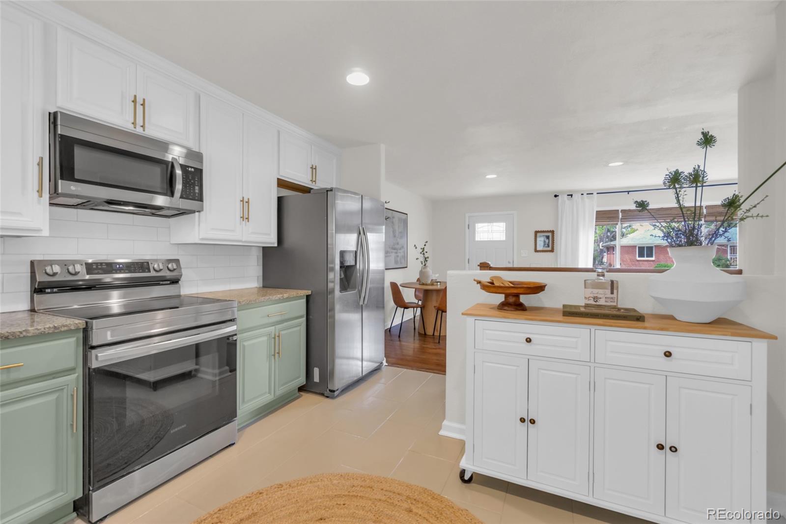 3112 W Layton Avenue