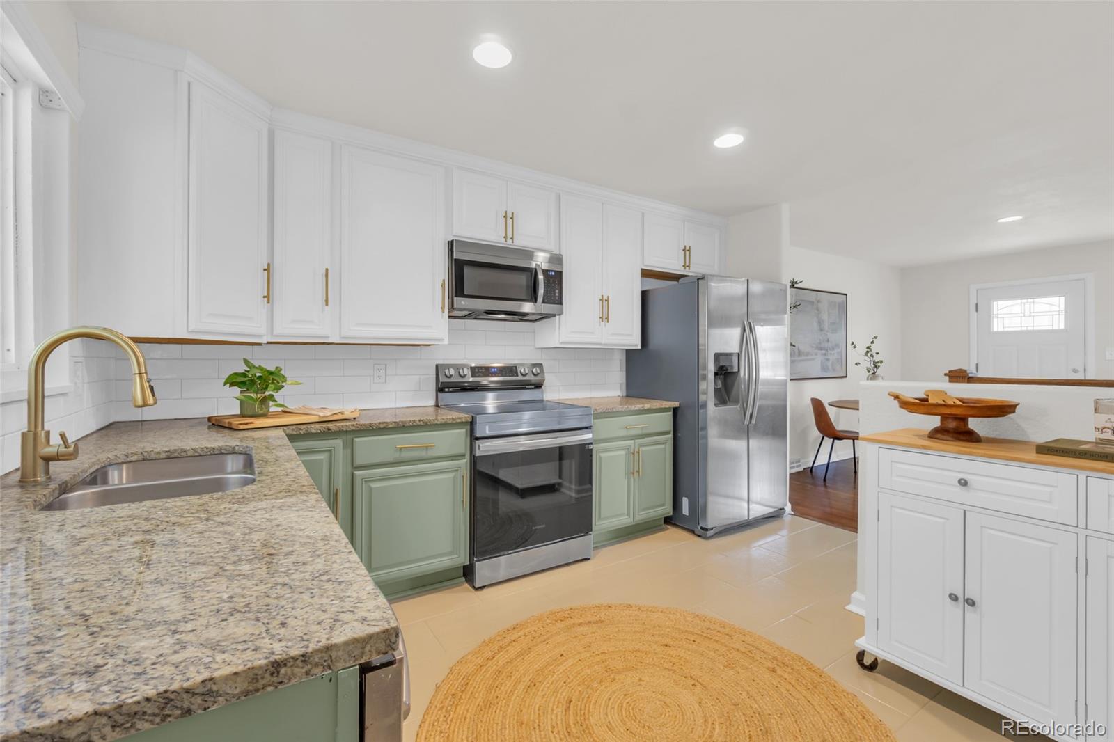3112 W Layton Avenue