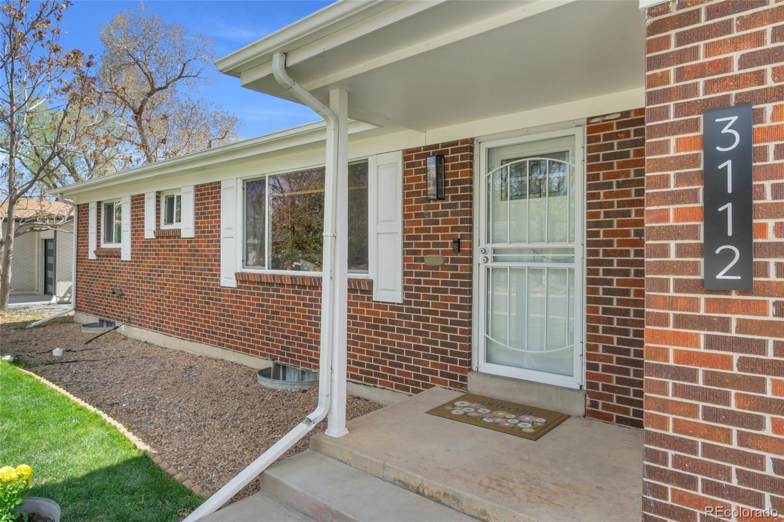 3112 W Layton Avenue
