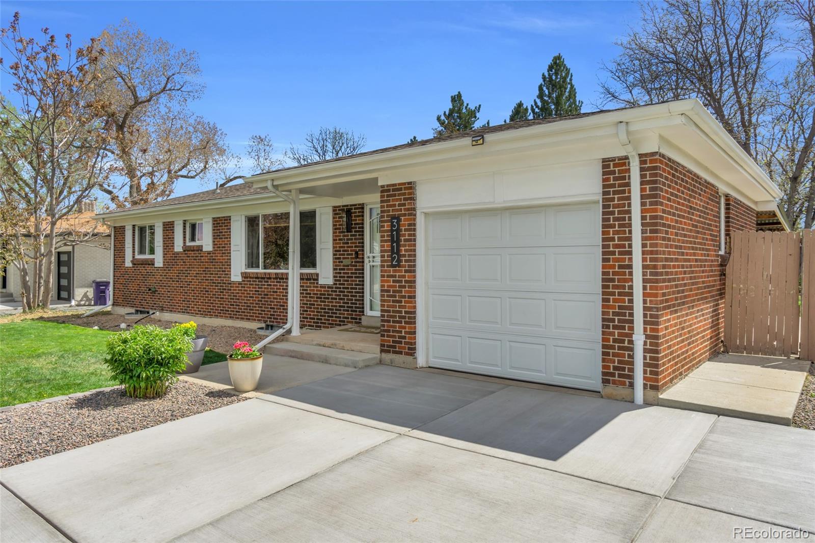 3112 W Layton Avenue