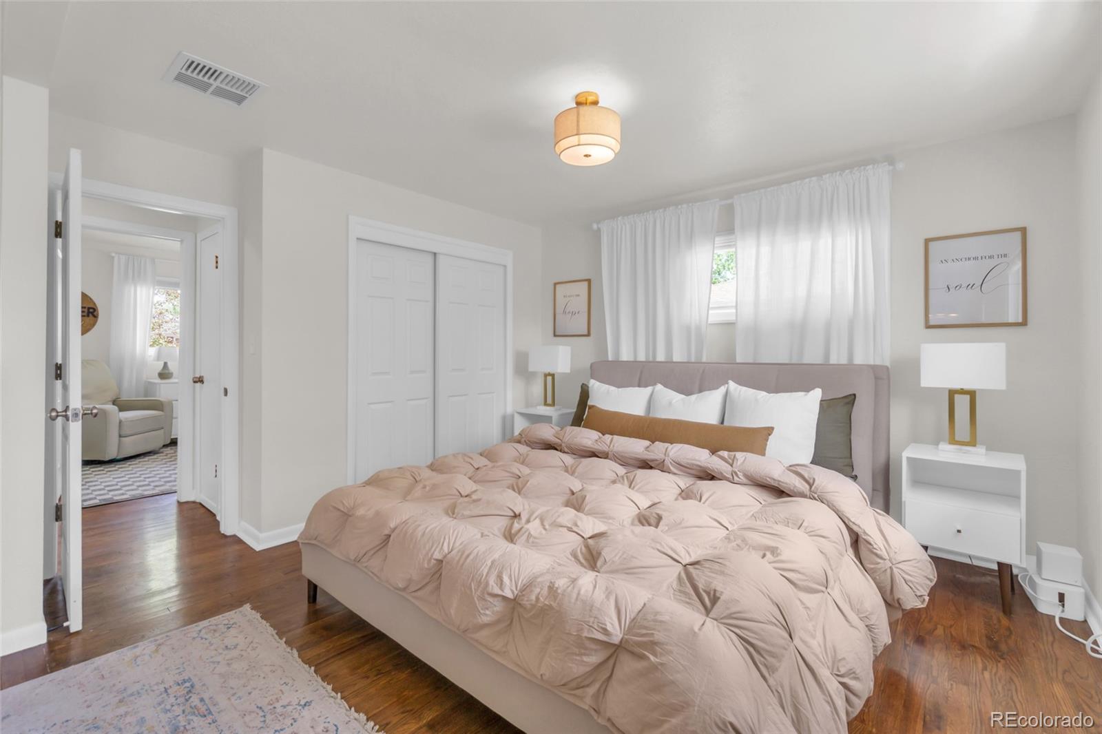 3112 W Layton Avenue