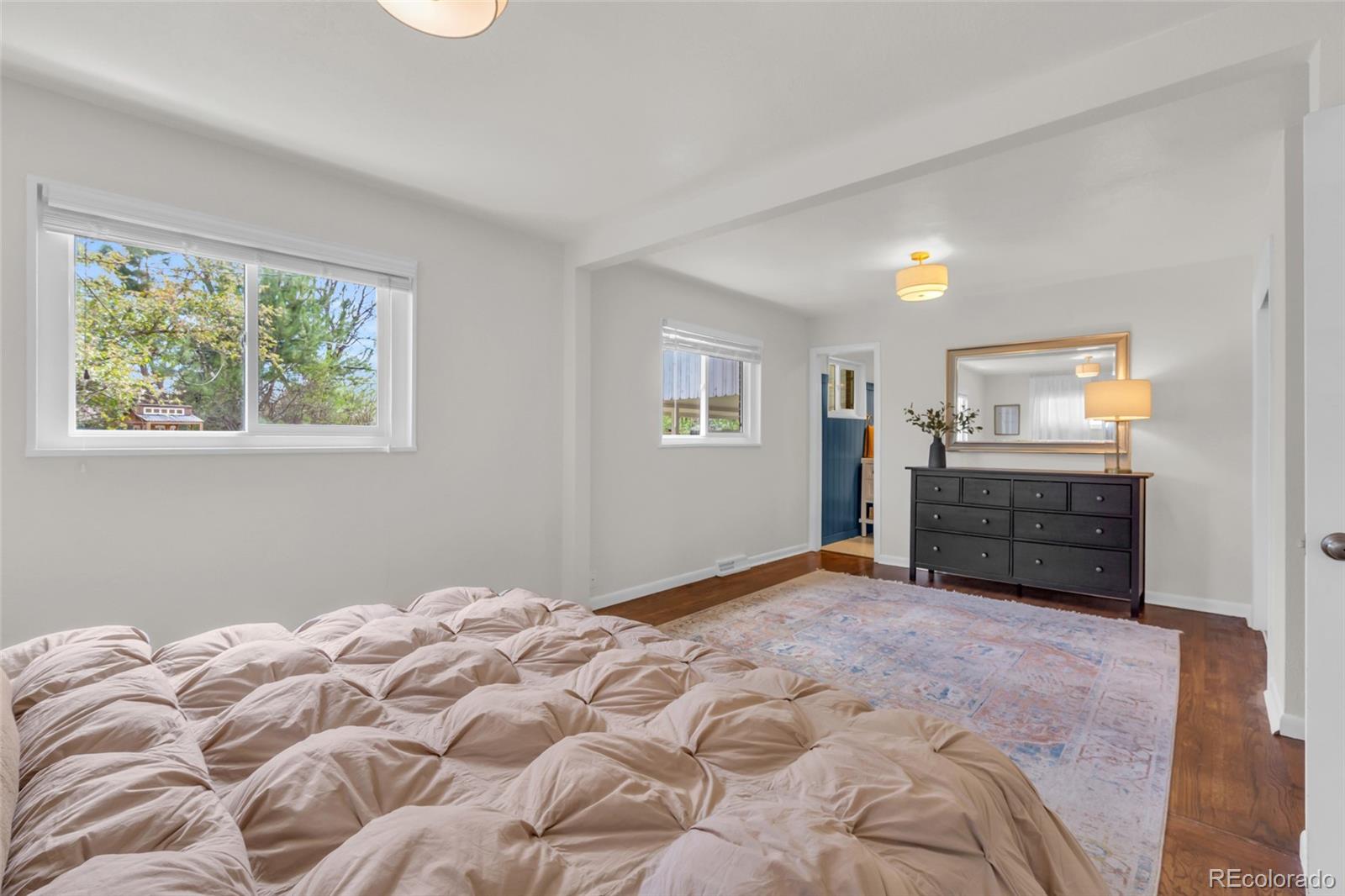 3112 W Layton Avenue