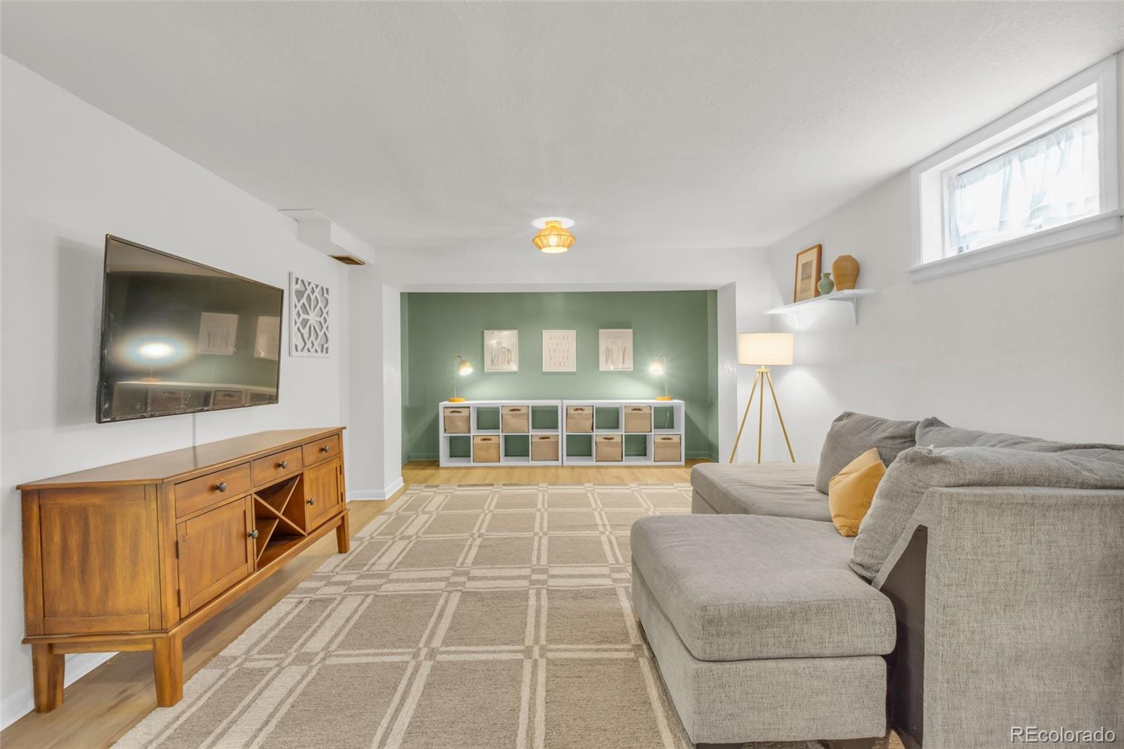 3112 W Layton Avenue