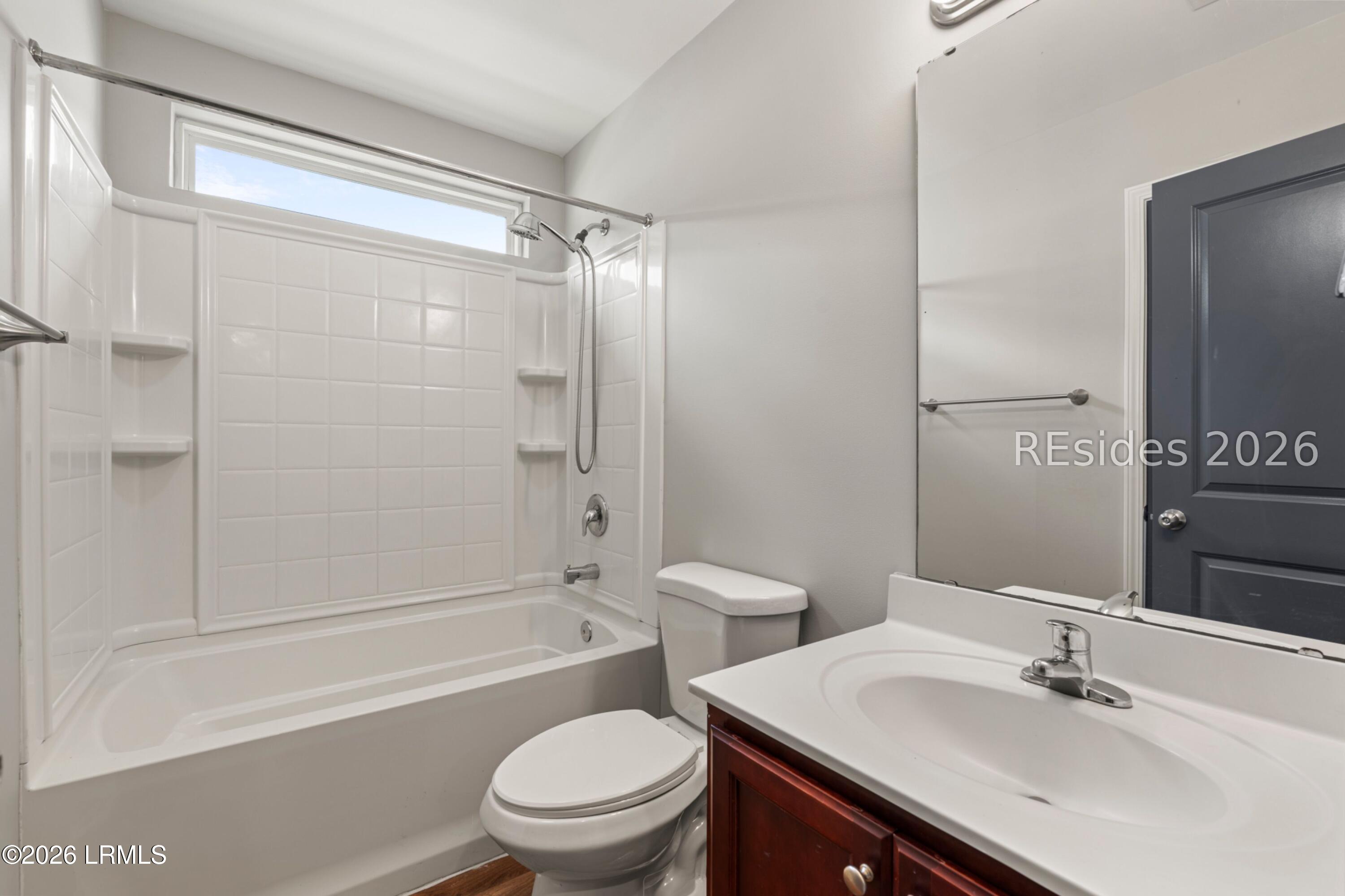 28 E Park Loop