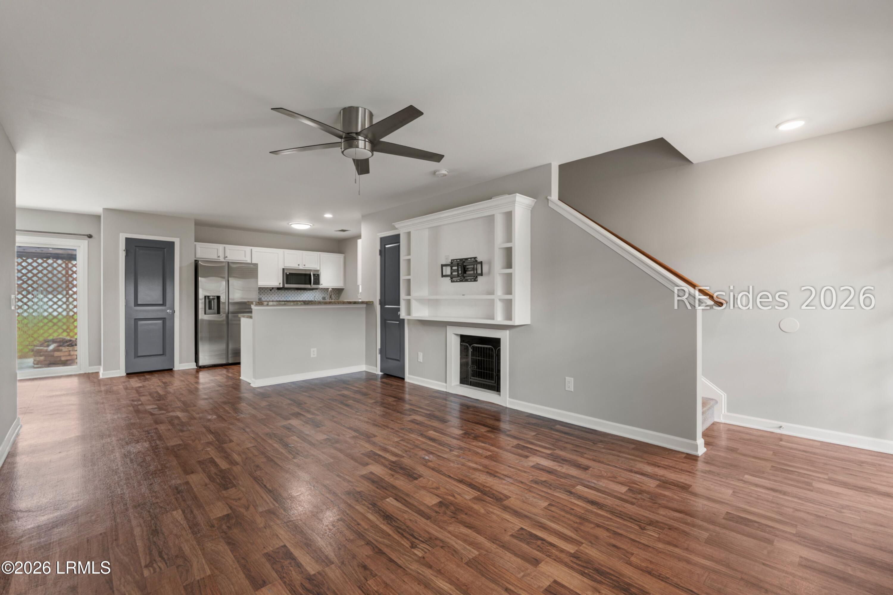 28 E Park Loop