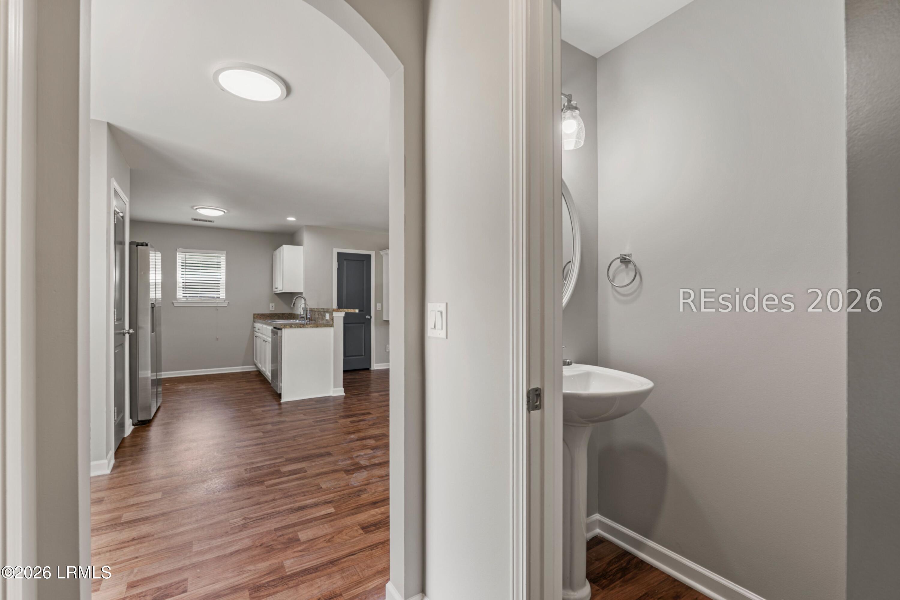 28 E Park Loop