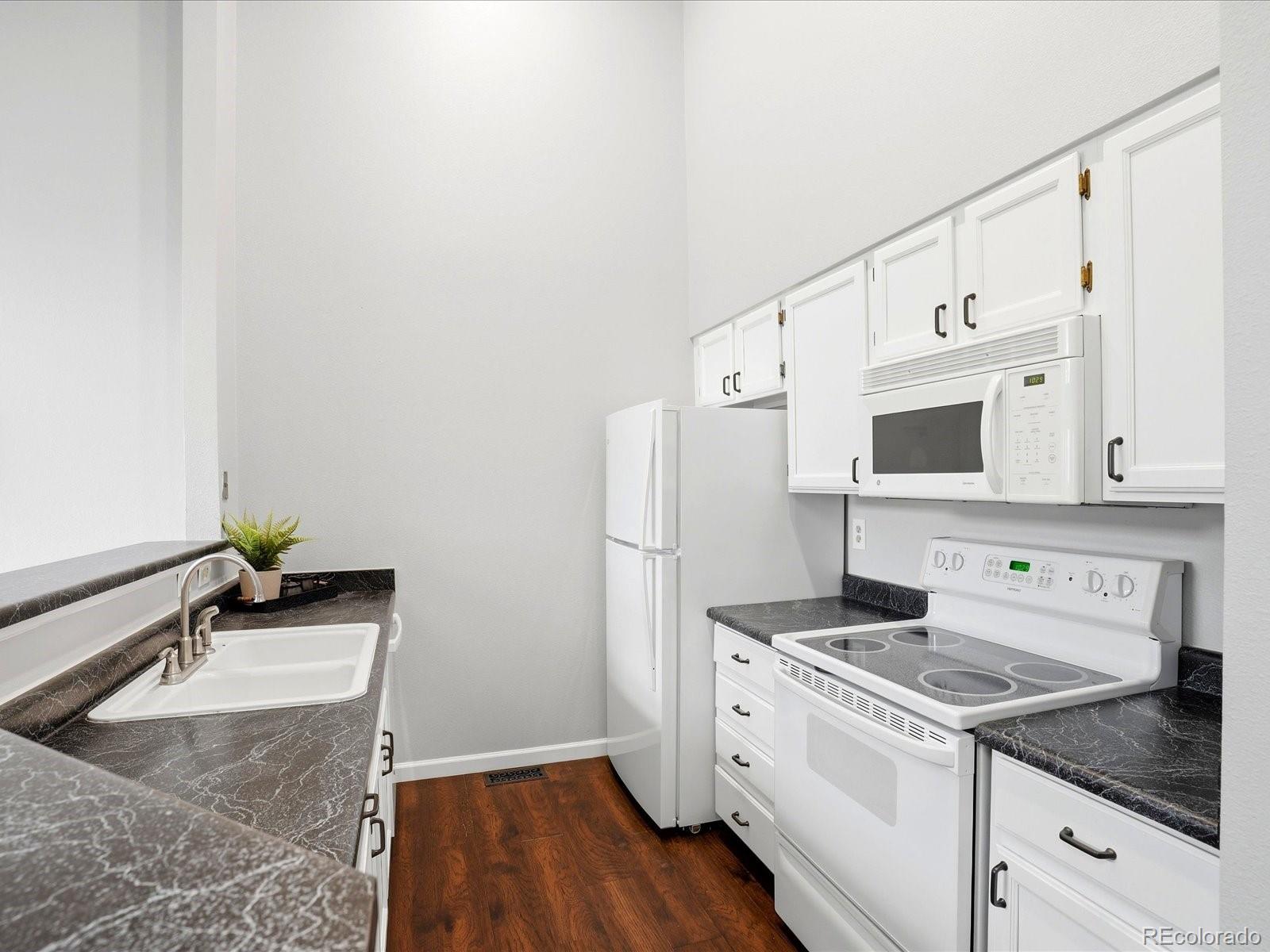 1470 S Quebec Way Unit: 240