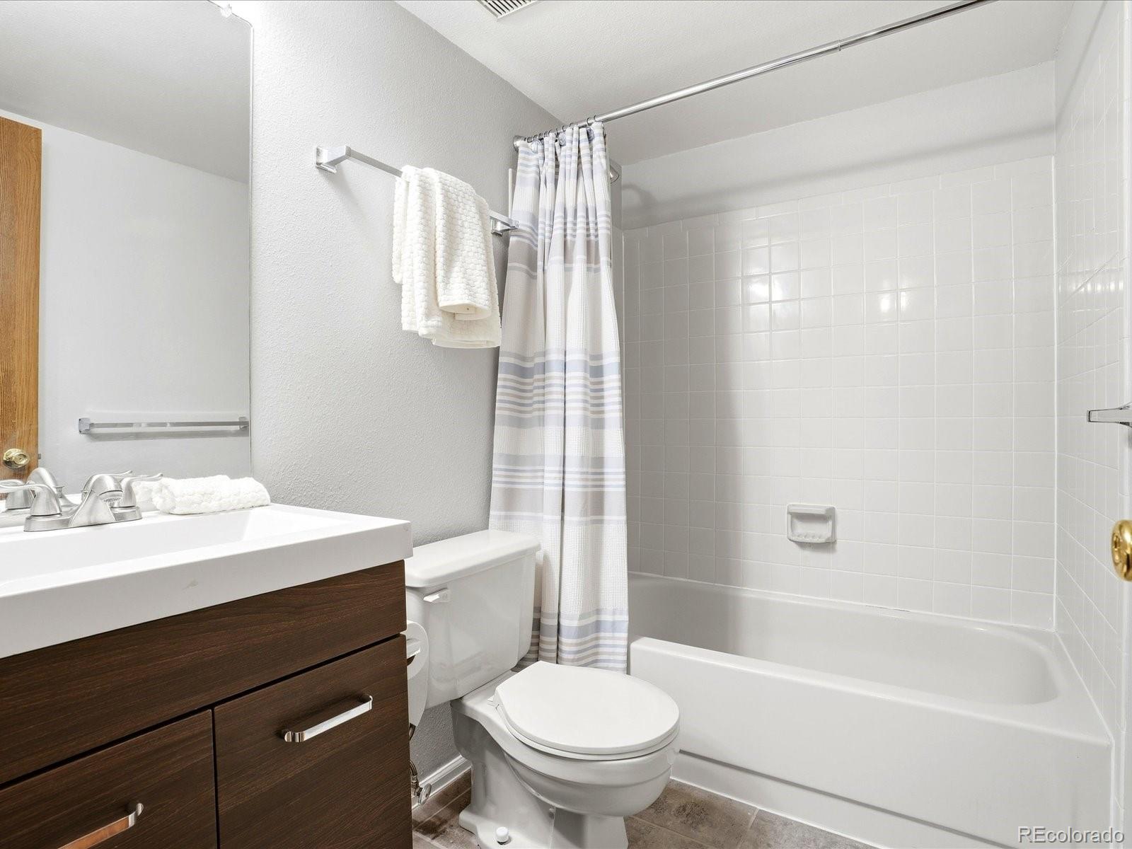 1470 S Quebec Way Unit: 240
