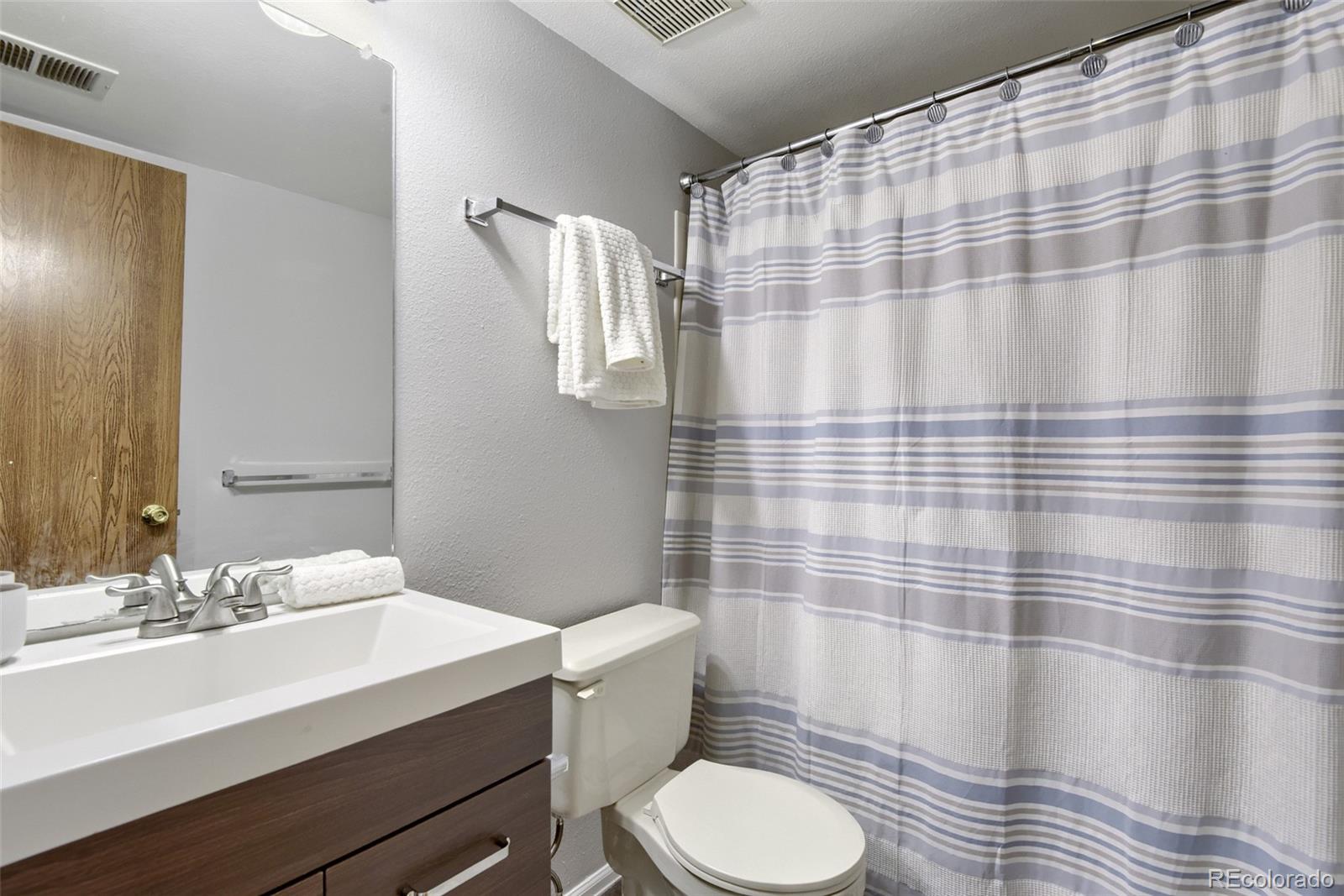1470 S Quebec Way Unit: 240