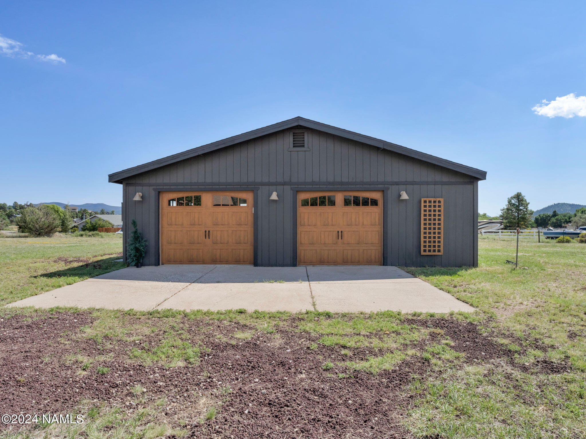 11245 N Lupine Lane