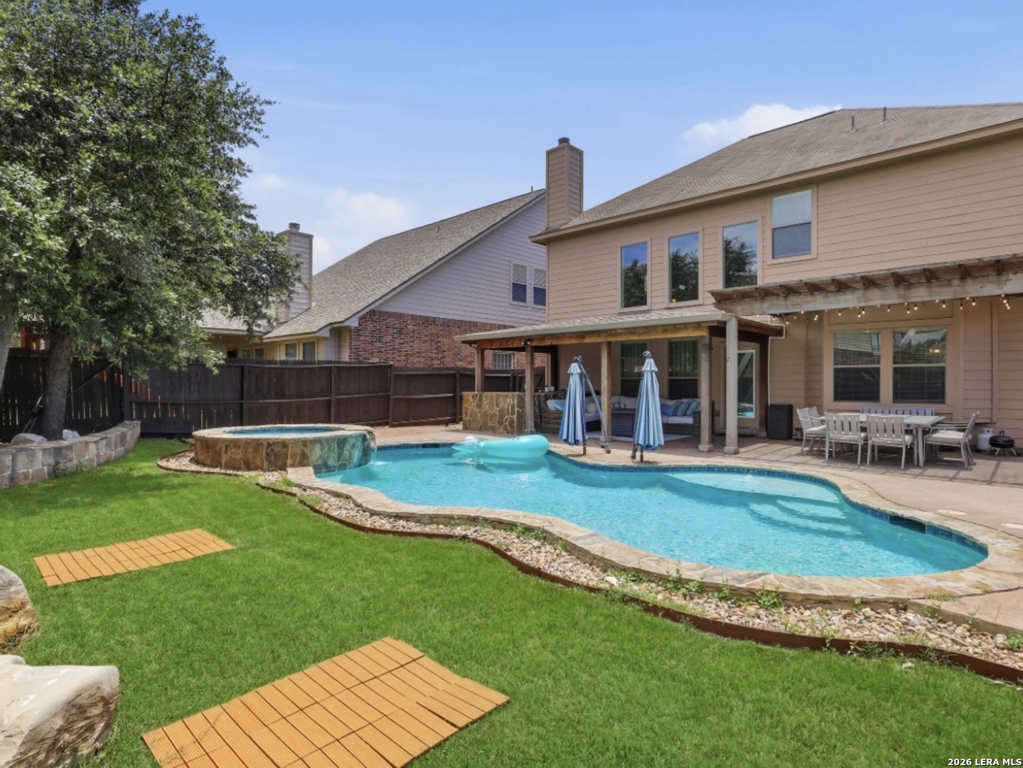 5503 Waldon Walk