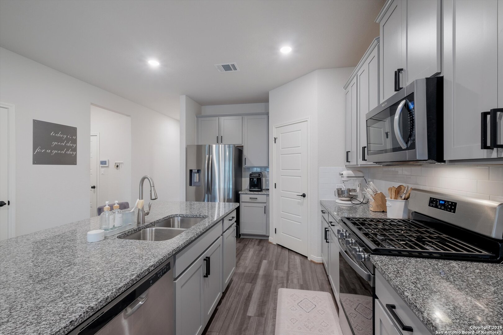 10227 Amaryllis Way