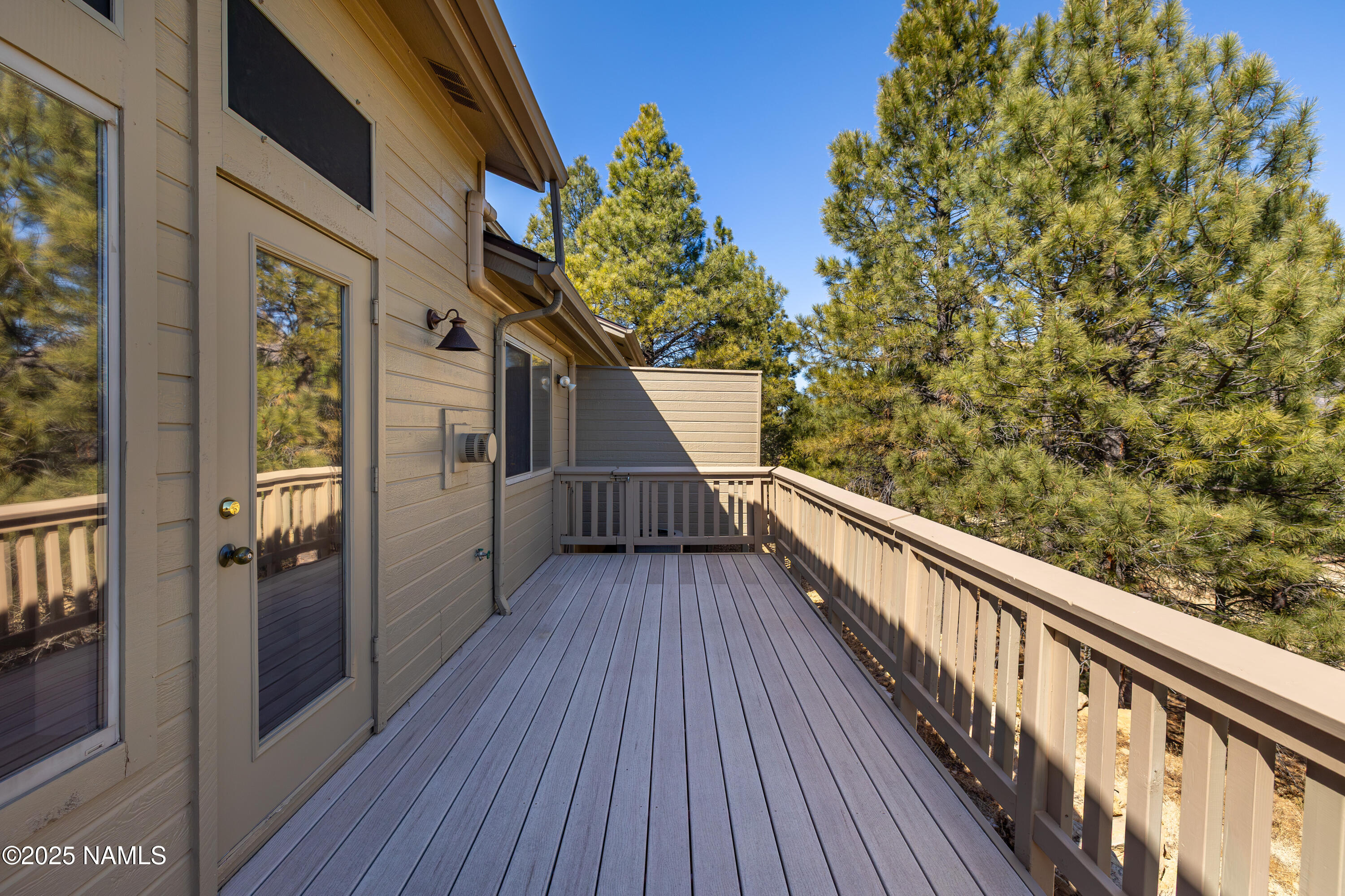 5962 E Mountain Oaks Drive