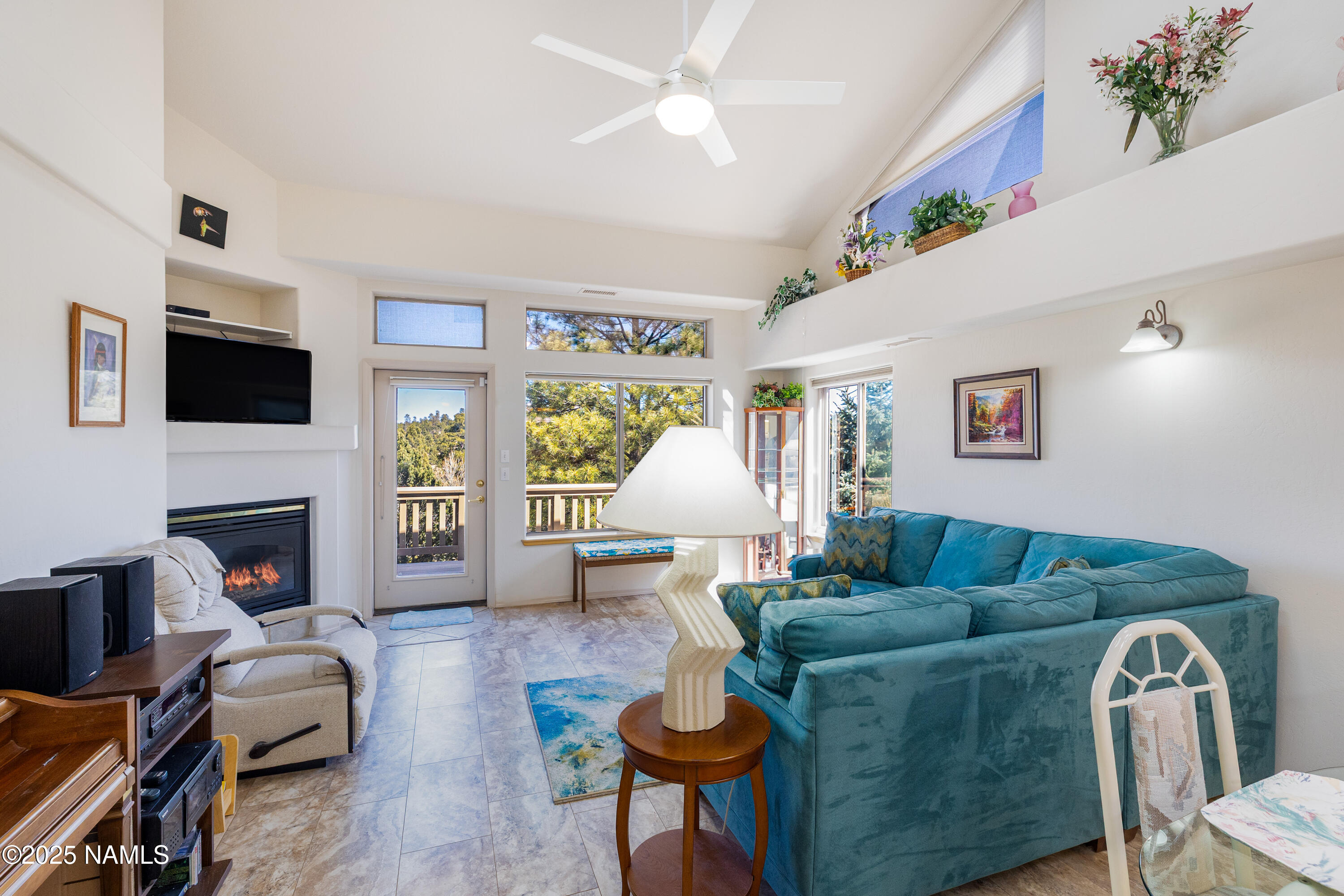 5962 E Mountain Oaks Drive