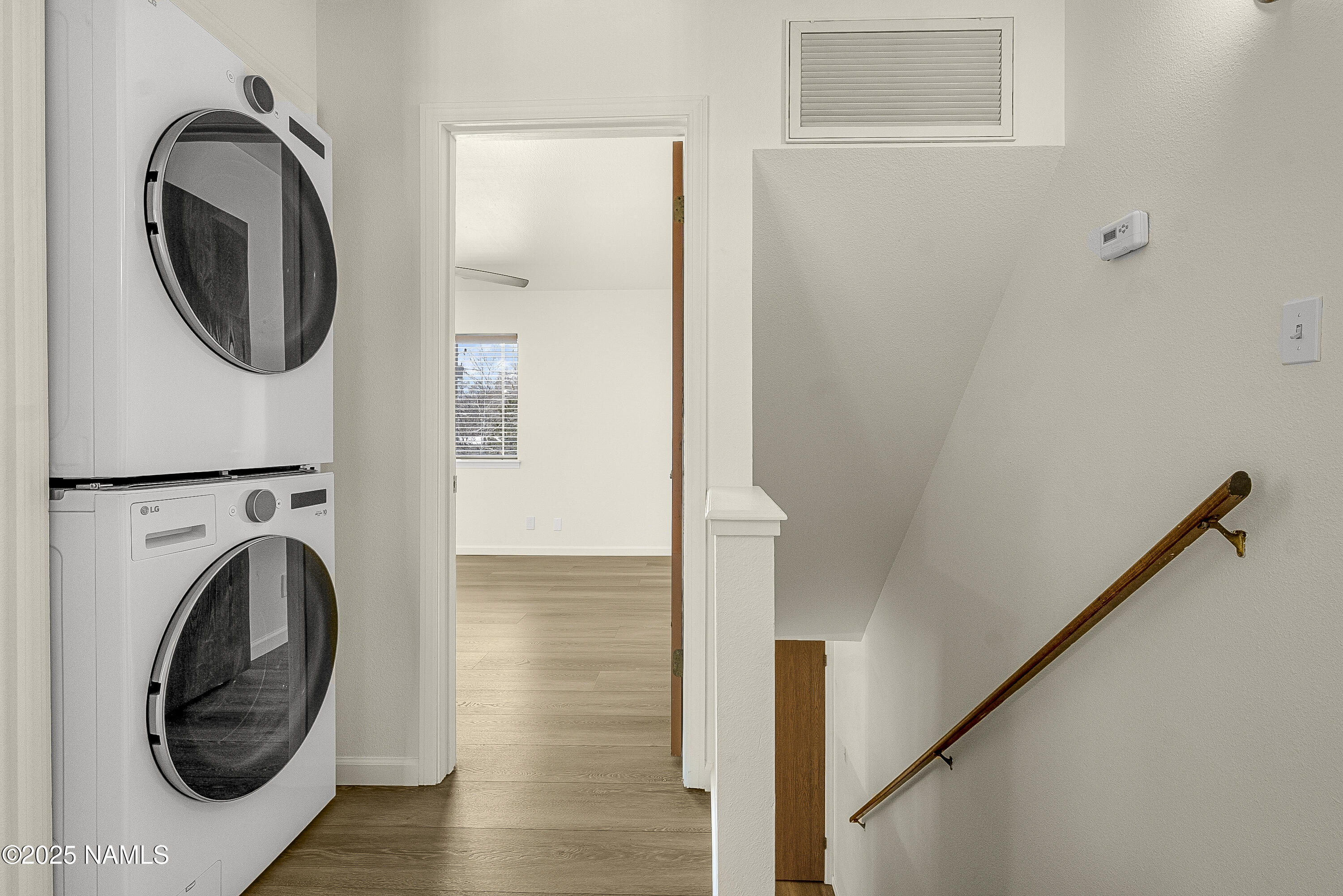 501 W Santa Fe Avenue, 3