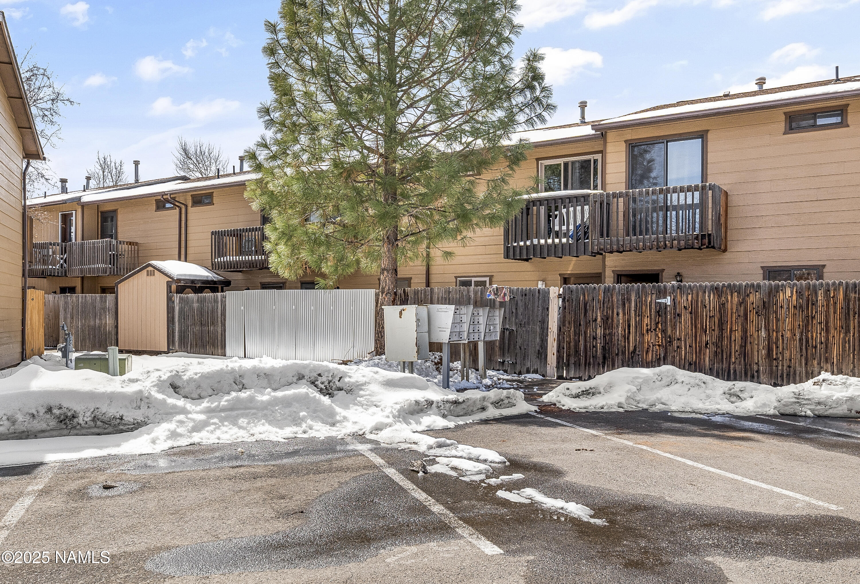 501 W Santa Fe Avenue, 3