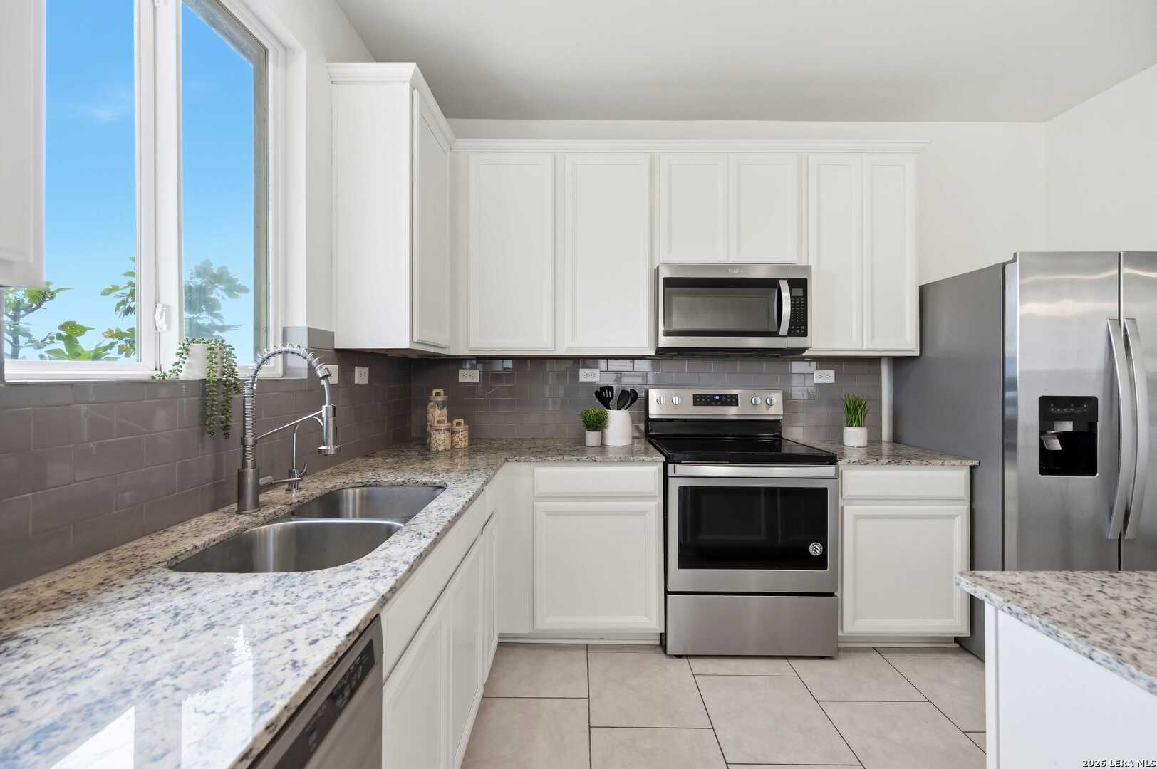 10318 McQueeney
