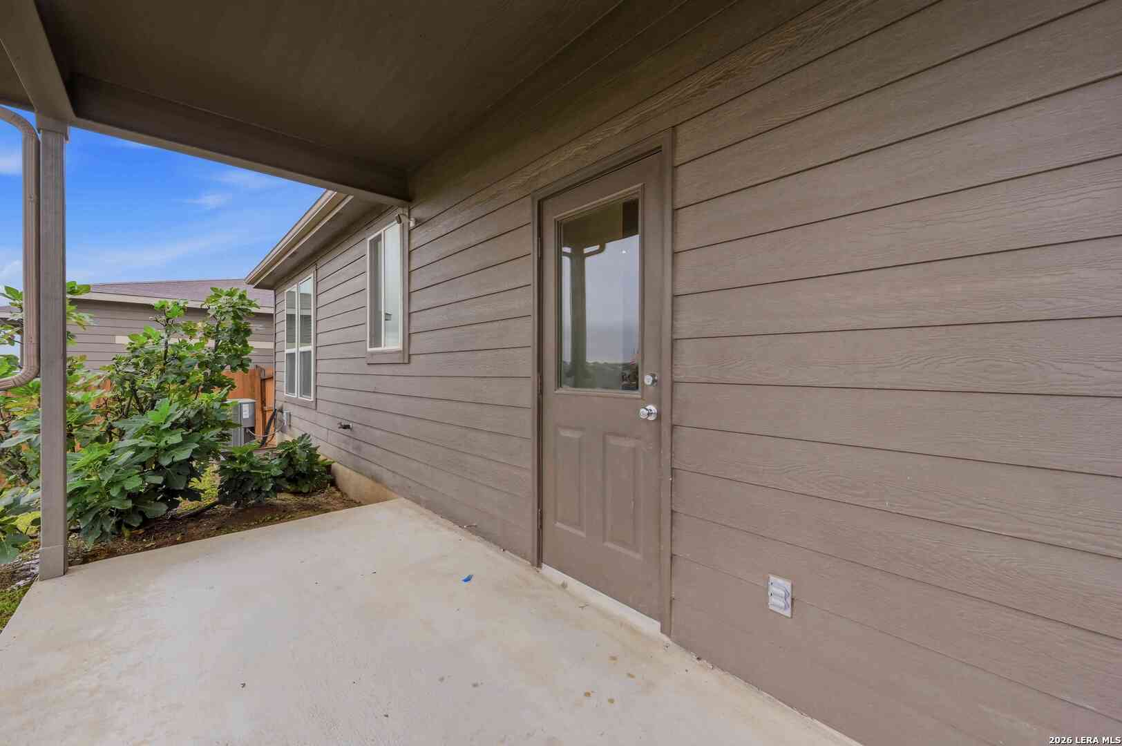 10318 McQueeney