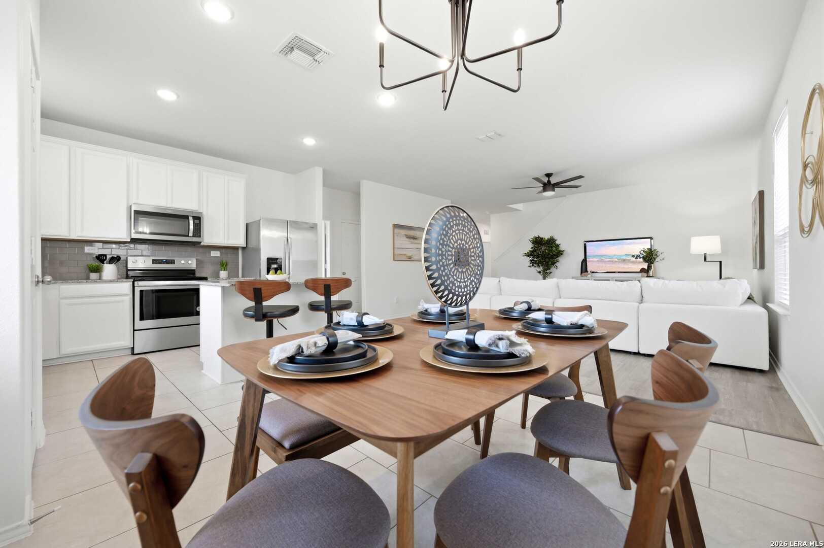 10318 McQueeney