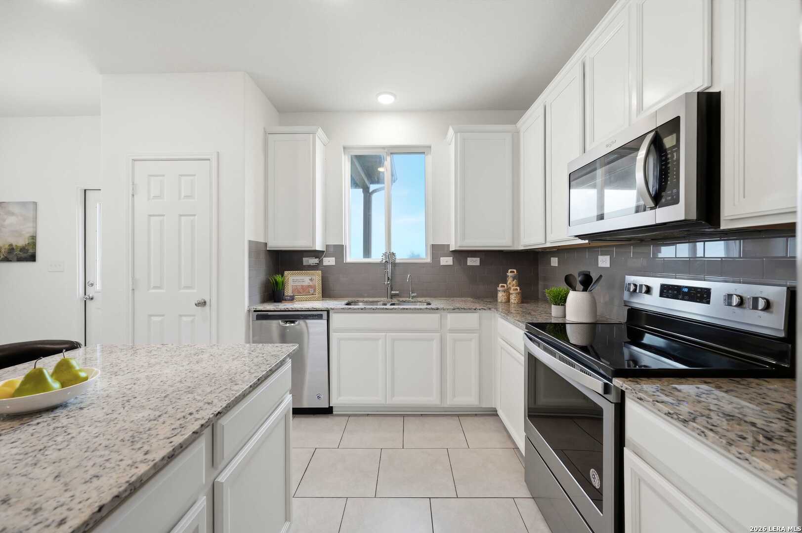 10318 McQueeney